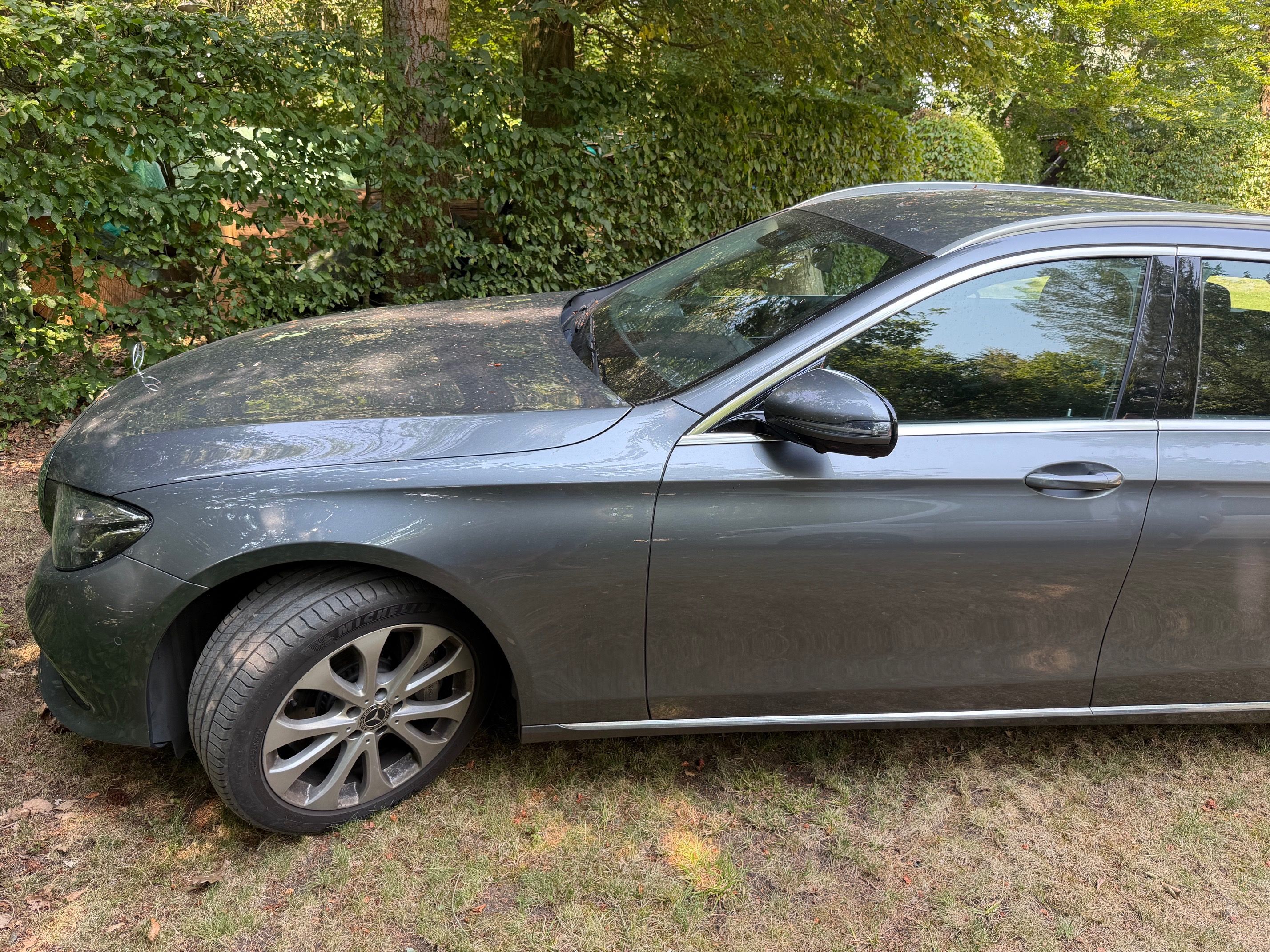 Mercedes-Benz Třídy E, Mercedes-Benz E 400 D 4 MATIC - fotka 4