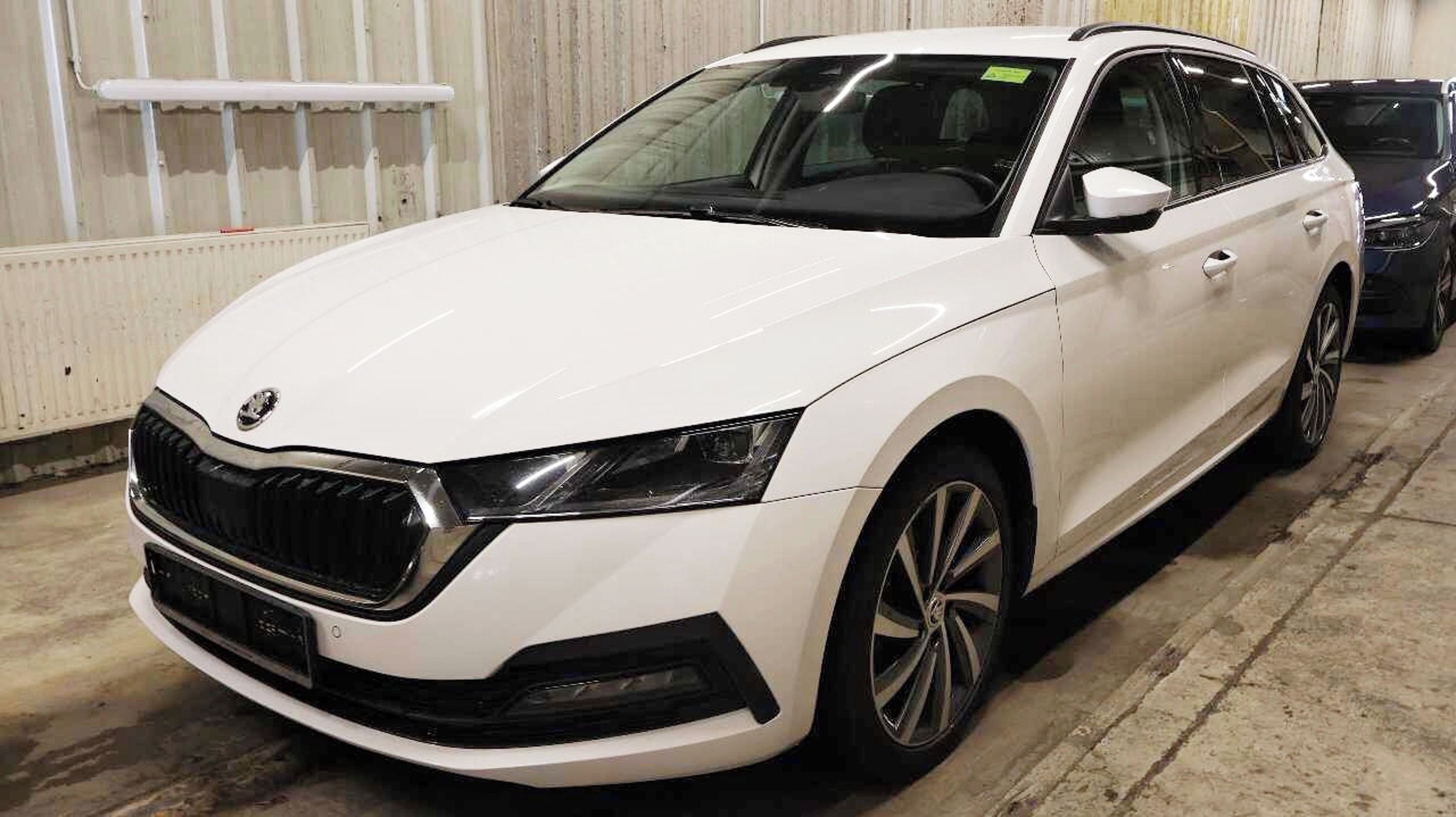 Škoda Octavia, 2.0 TDi (110 kW), plný servis - fotka 2