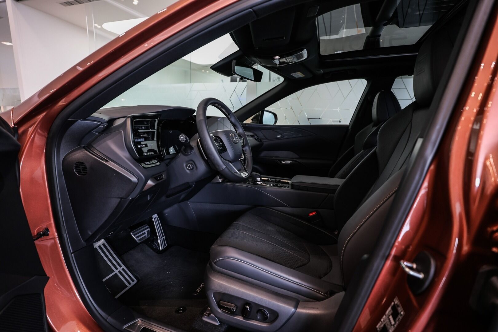 Lexus RX, 500h 2.4 HEV F SPORT Panoramic - fotka 5