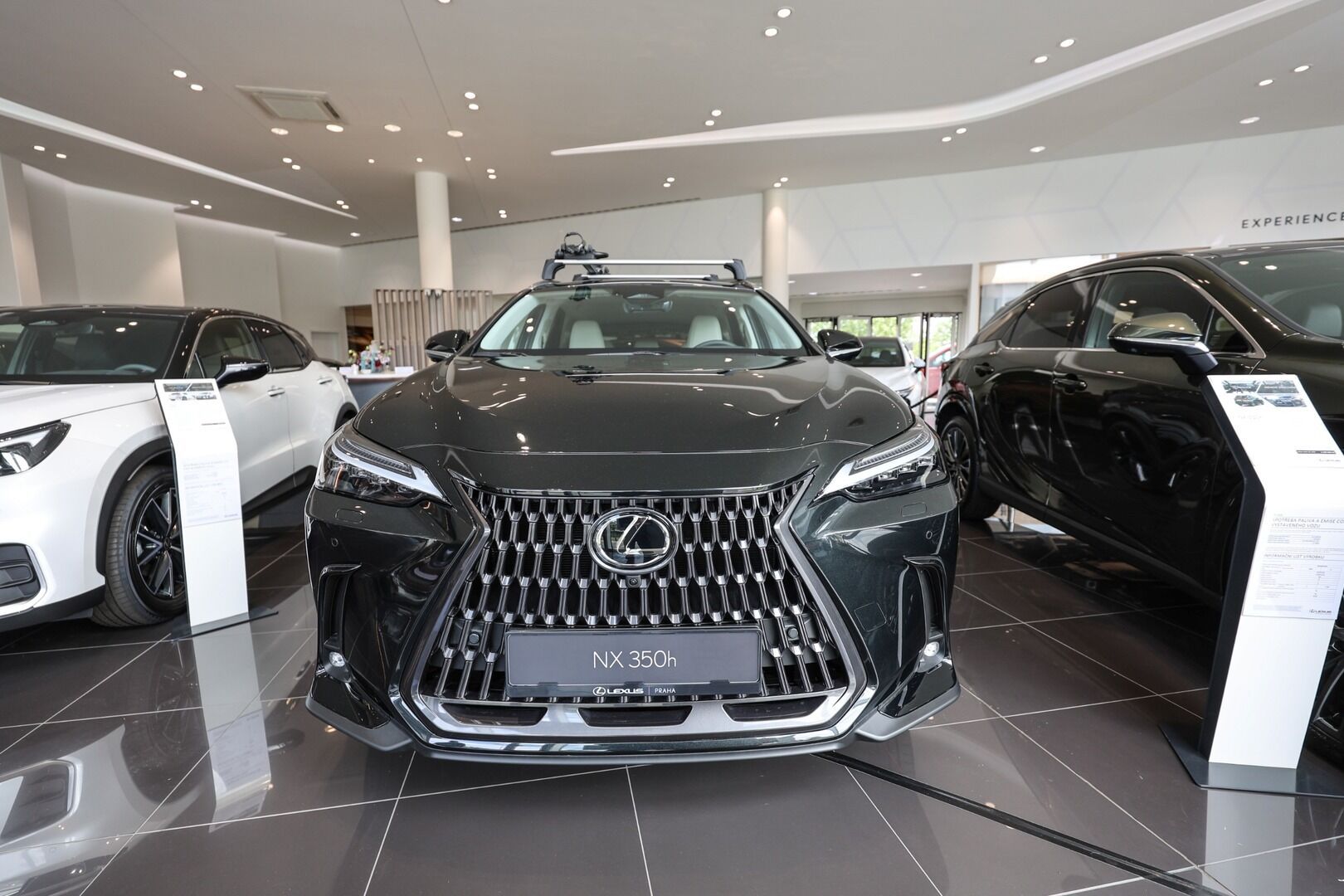 Lexus NX 350h, 350h 2.5 HEV PRESTIGE - fotka 2