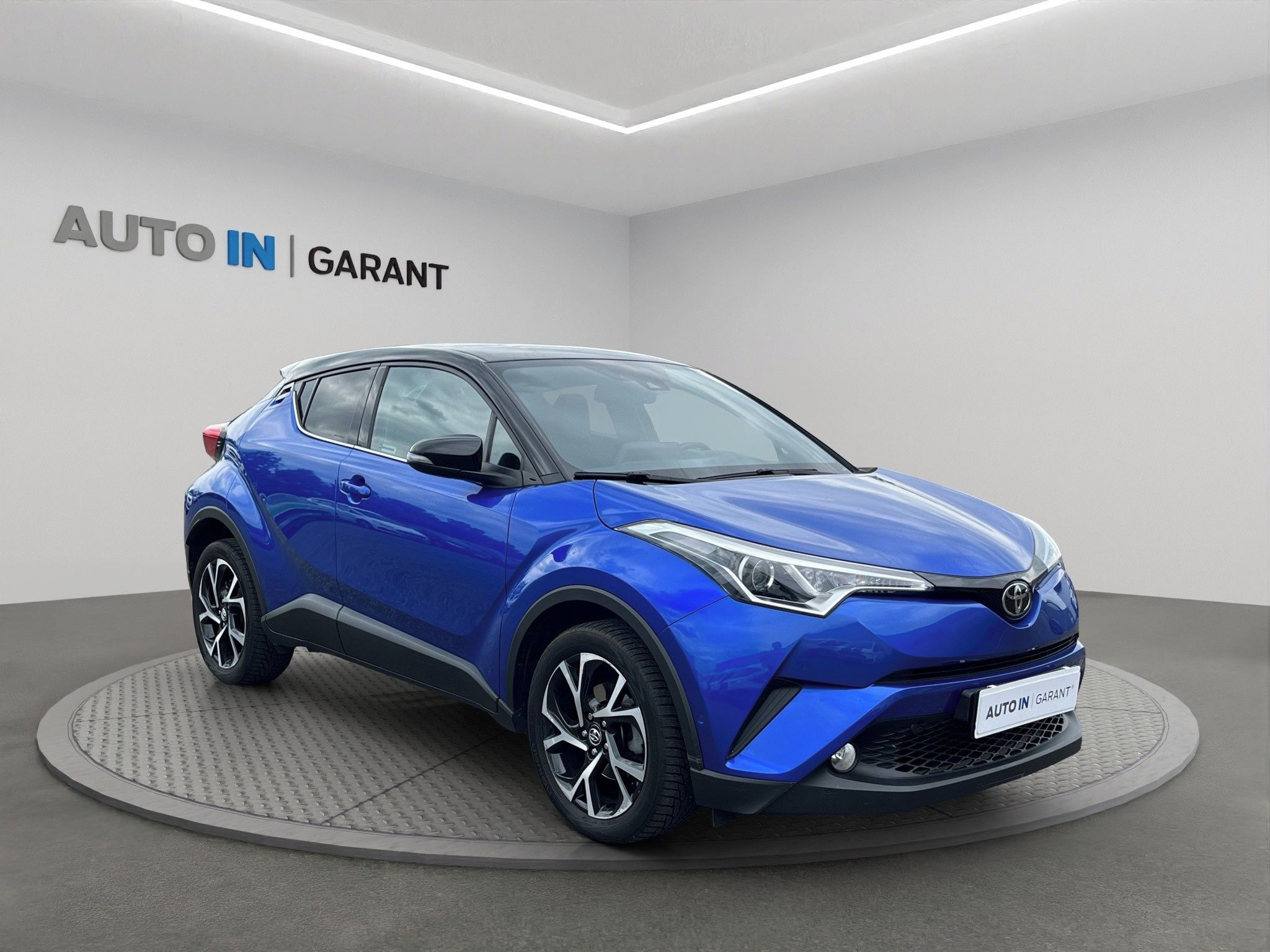 Toyota C-HR, COMFORT 1.2 85kW, ČR, 1.maj, N - fotka 3