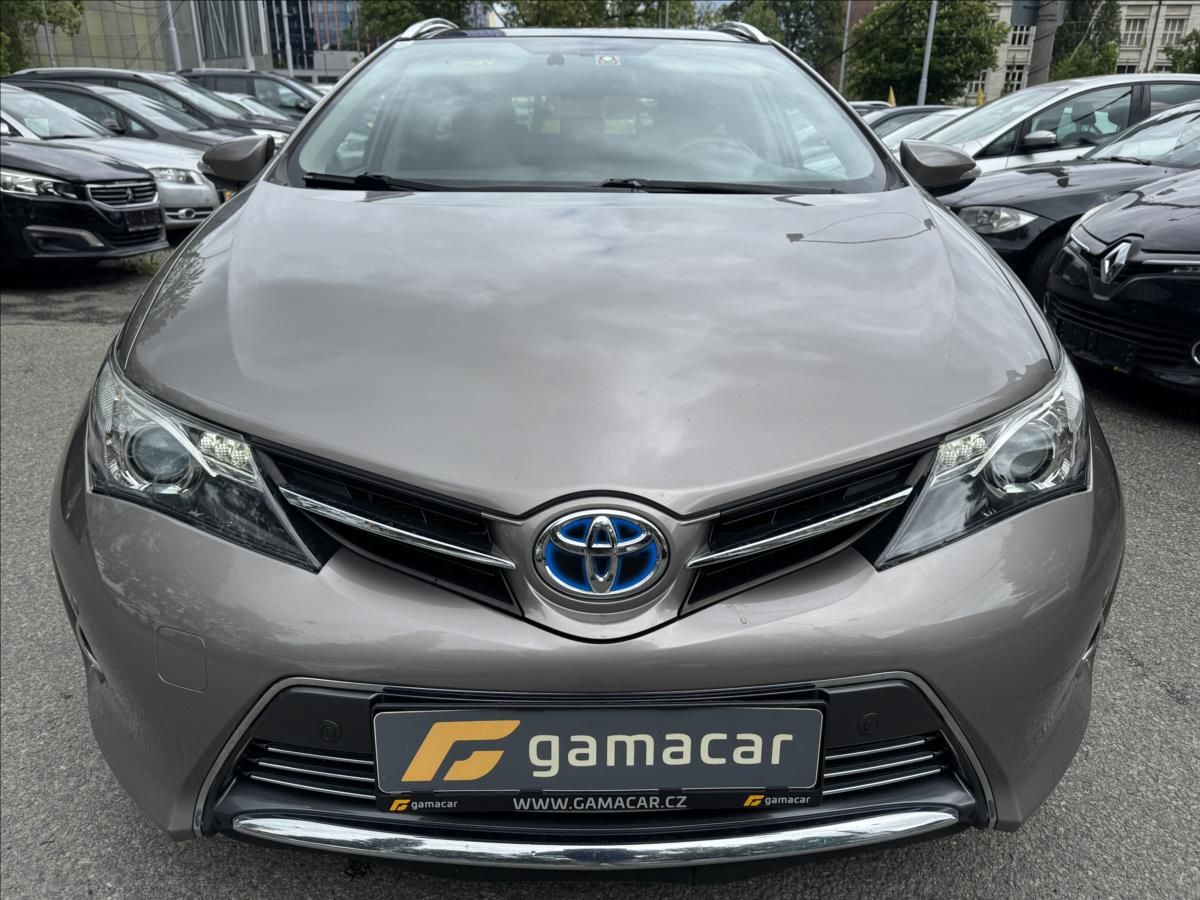 Toyota Auris, 1,8 NOVÁ BATERIE !