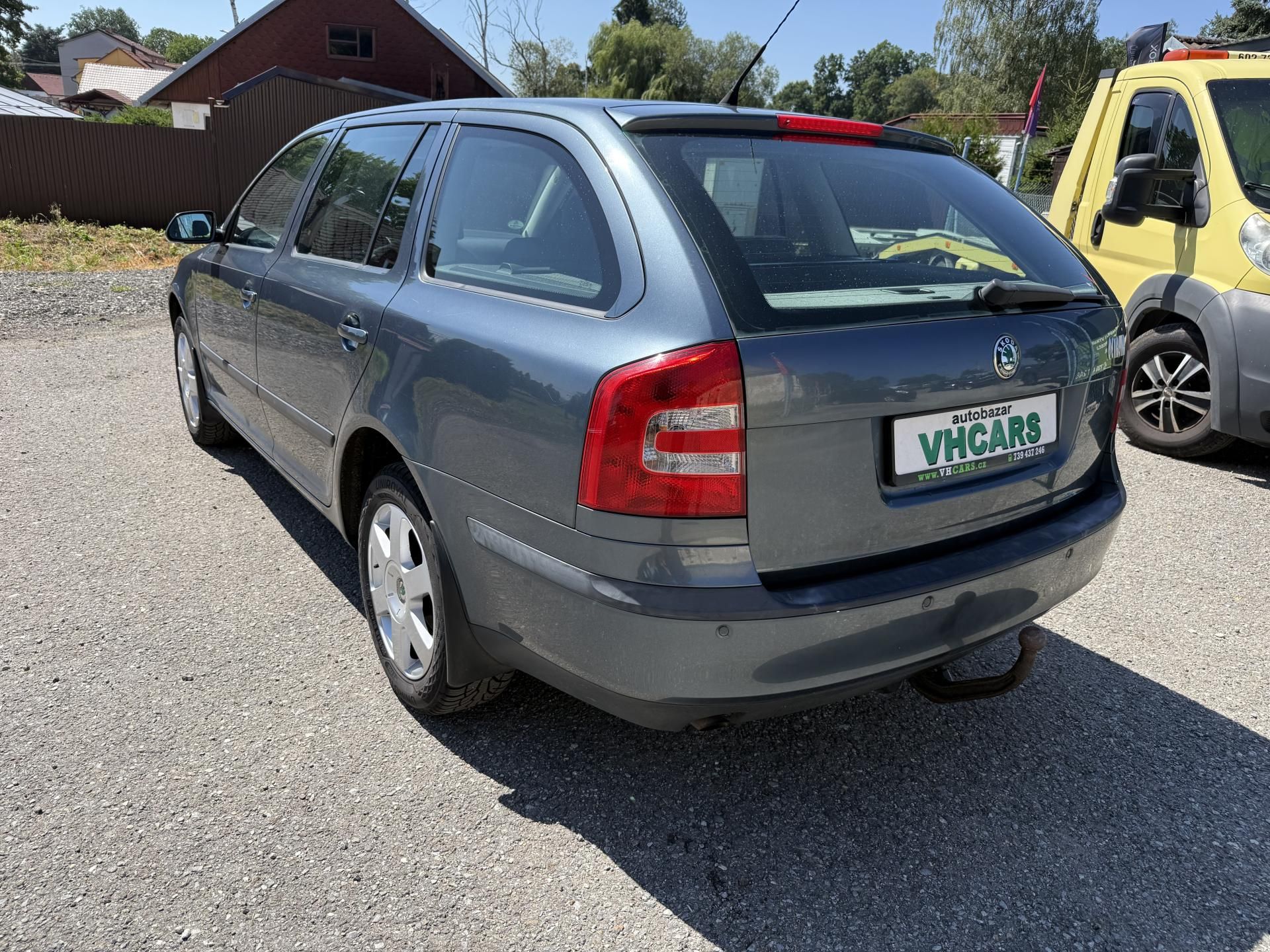 Škoda Octavia, 1,6i 75kW ELEGANCE - fotka 5