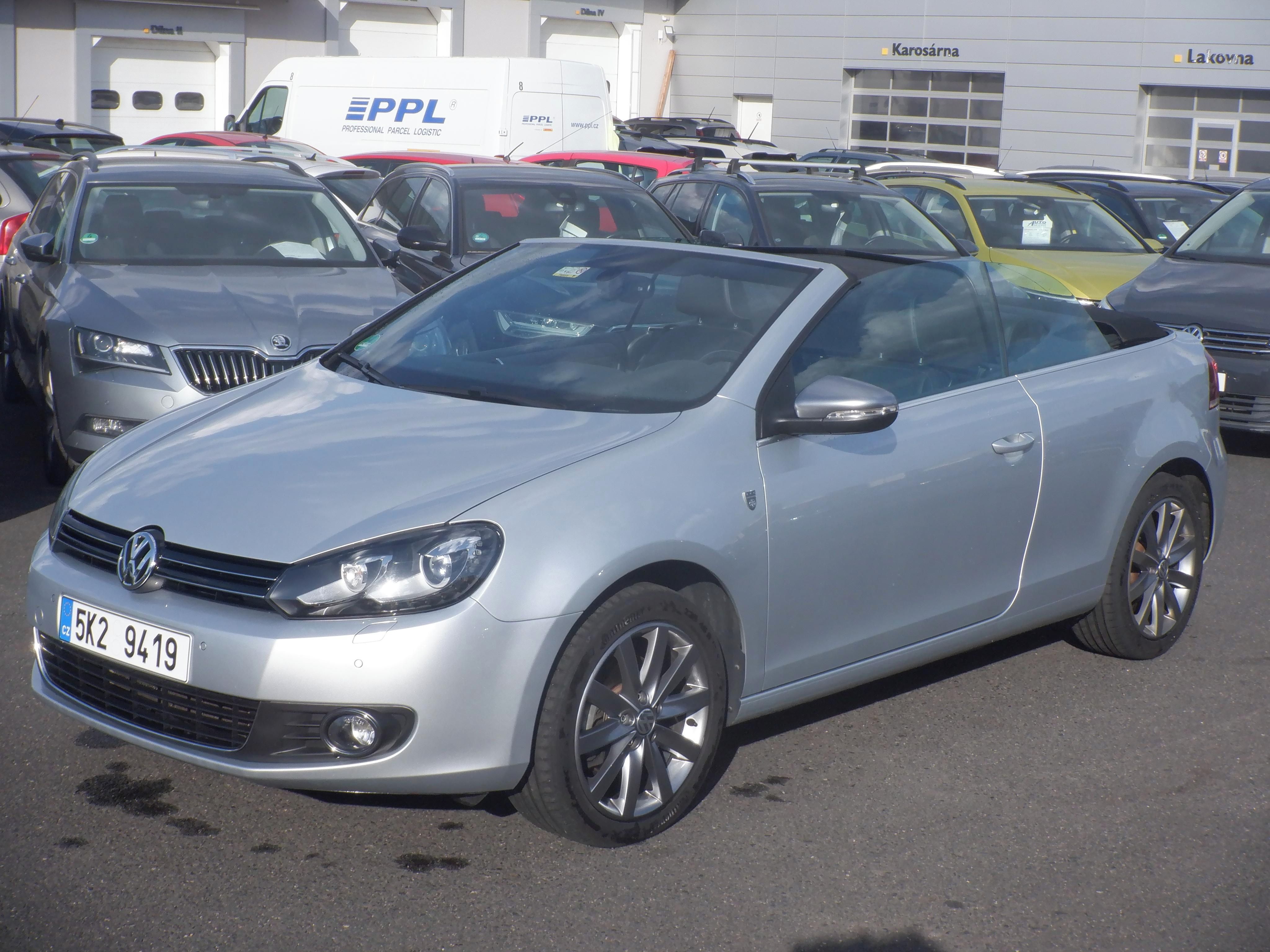 Volkswagen Golf, 1.6 TDI Cabrio Karmann - fotka 2