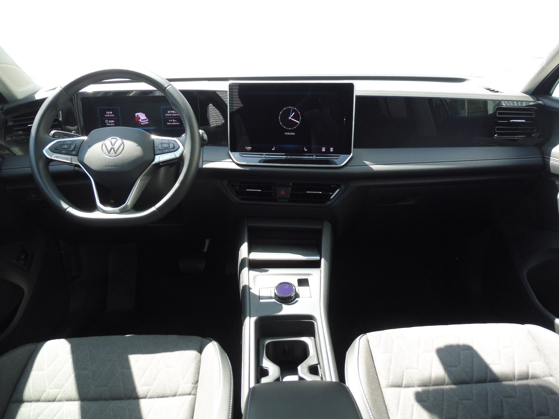 Volkswagen Tiguan, People 1,5 eTSI 96kW mHEV DSG - fotka 5