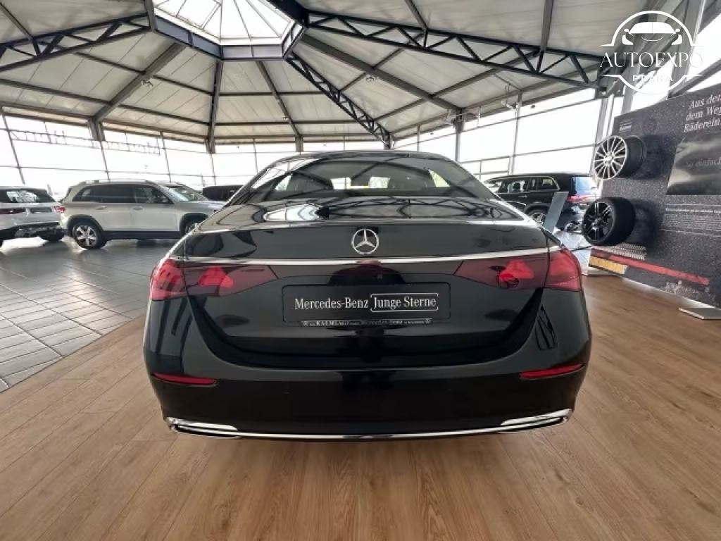 Mercedes-Benz Třídy E, 220d* AVANTGARDE*AIRMATIC* - fotka 5