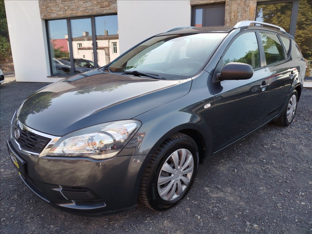 Kia Cee´d, 1,4 i 66kW, ACTIVE, TAŽNÉ ZAŘÍ - fotka 2