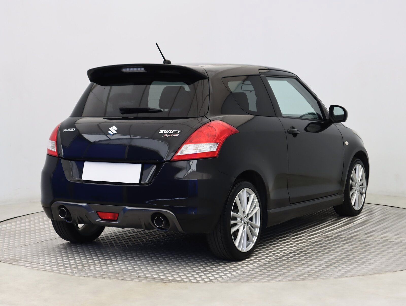Suzuki Swift, 1.6 Sport, Automatická klima - fotka 5
