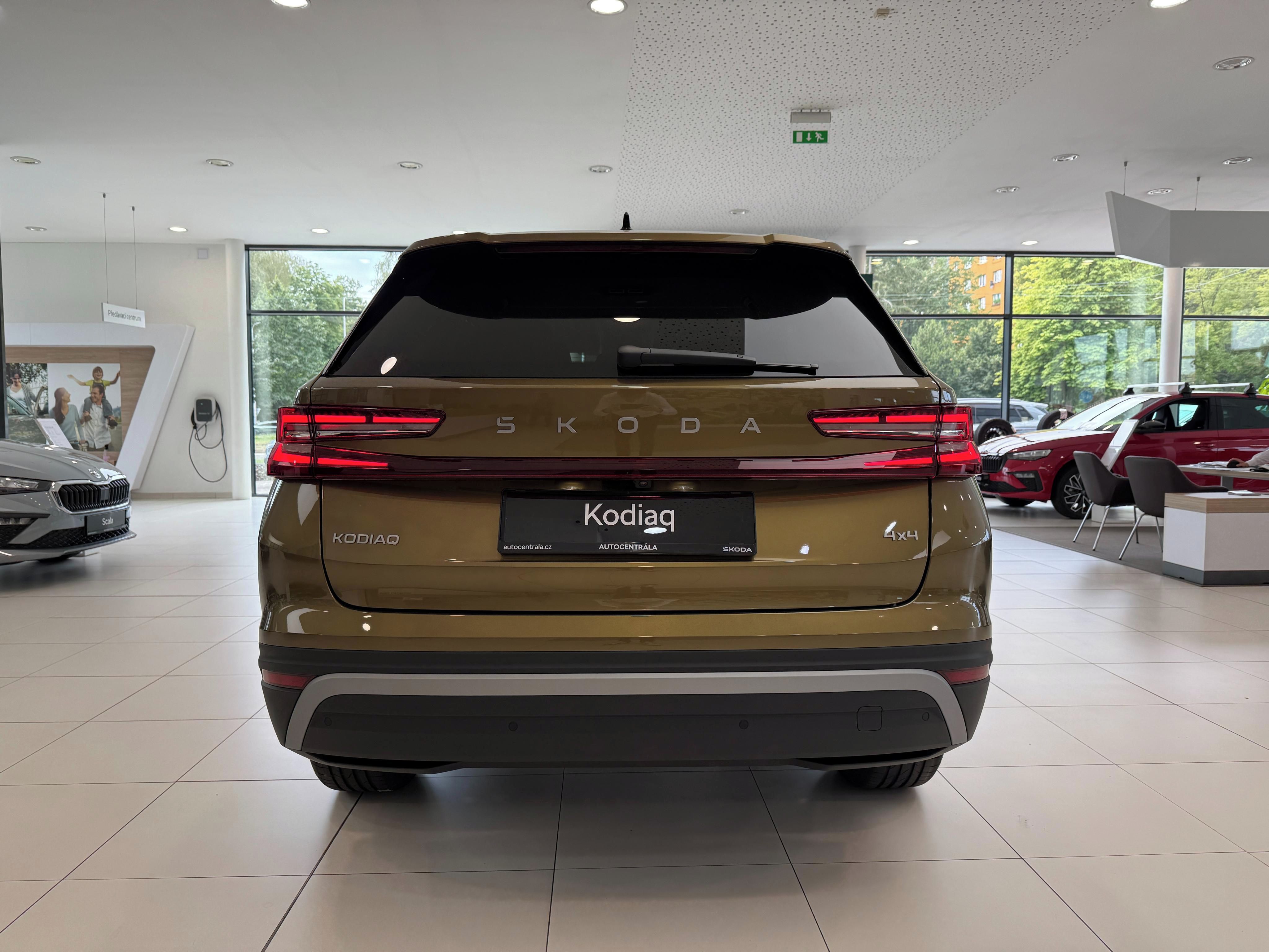 Škoda Kodiaq, DSG 2,0 TDI / 142 kW Excl. Sel - fotka 3
