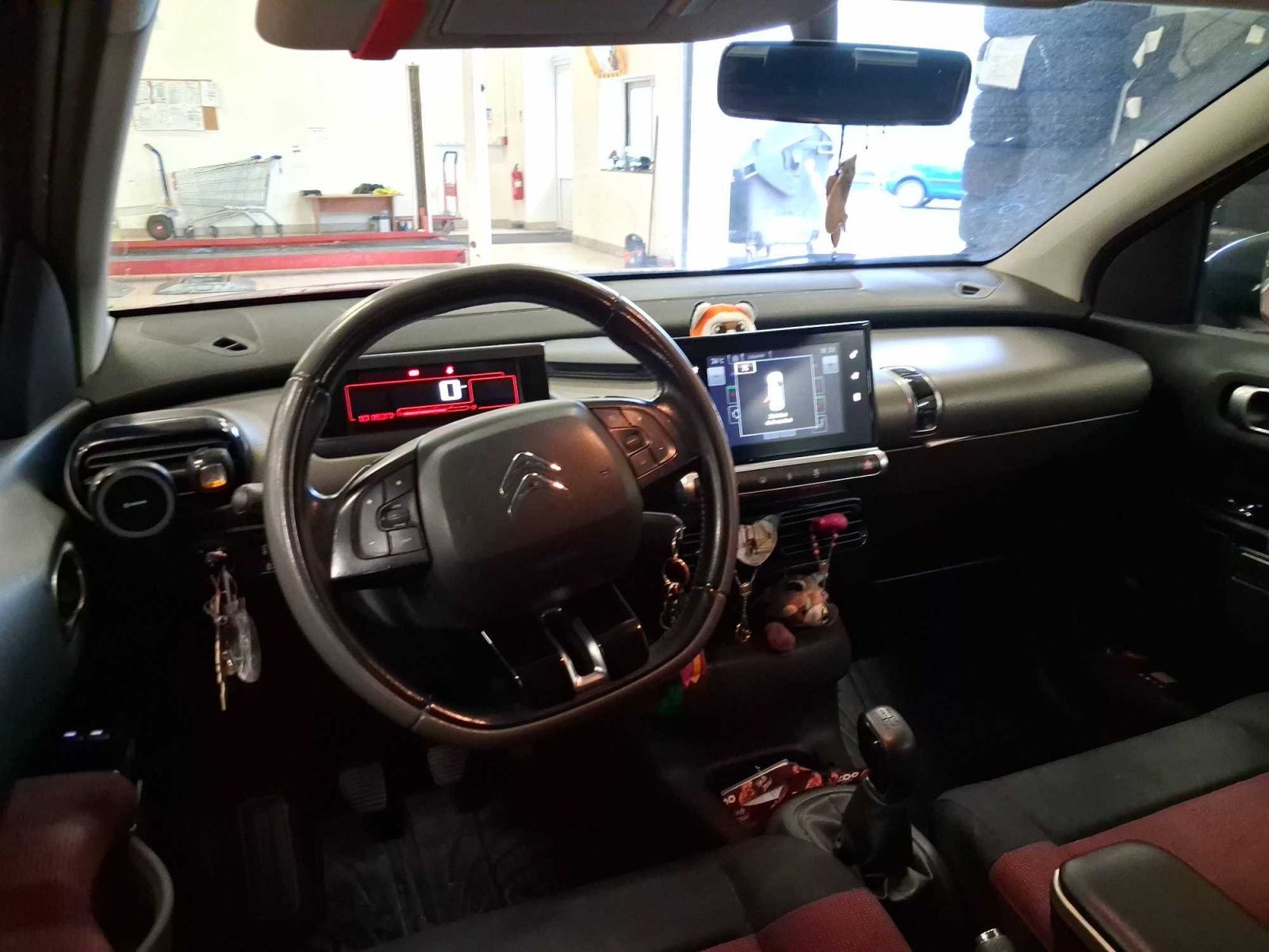 Citroën C4 Cactus, 1.6 BlueHDi, Tempomat - fotka 3