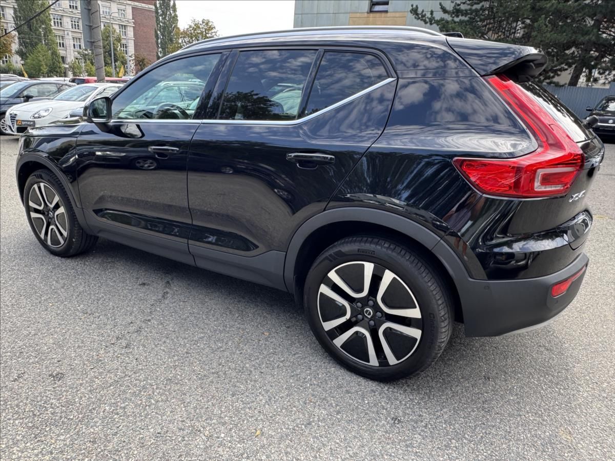 Volvo XC40, 2,0 INSCRIPTION NOVÉ PNEU+BRZD - fotka 5