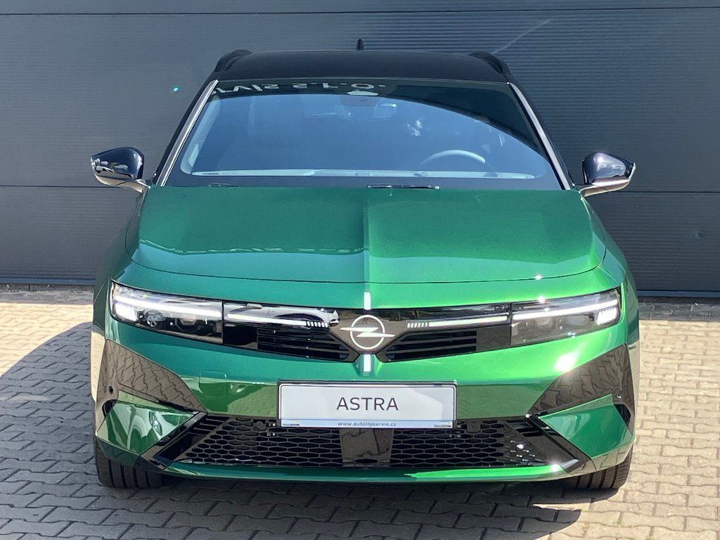 Opel Astra, ST Ultimate Hybrid 1.2 Turbo - fotka 2