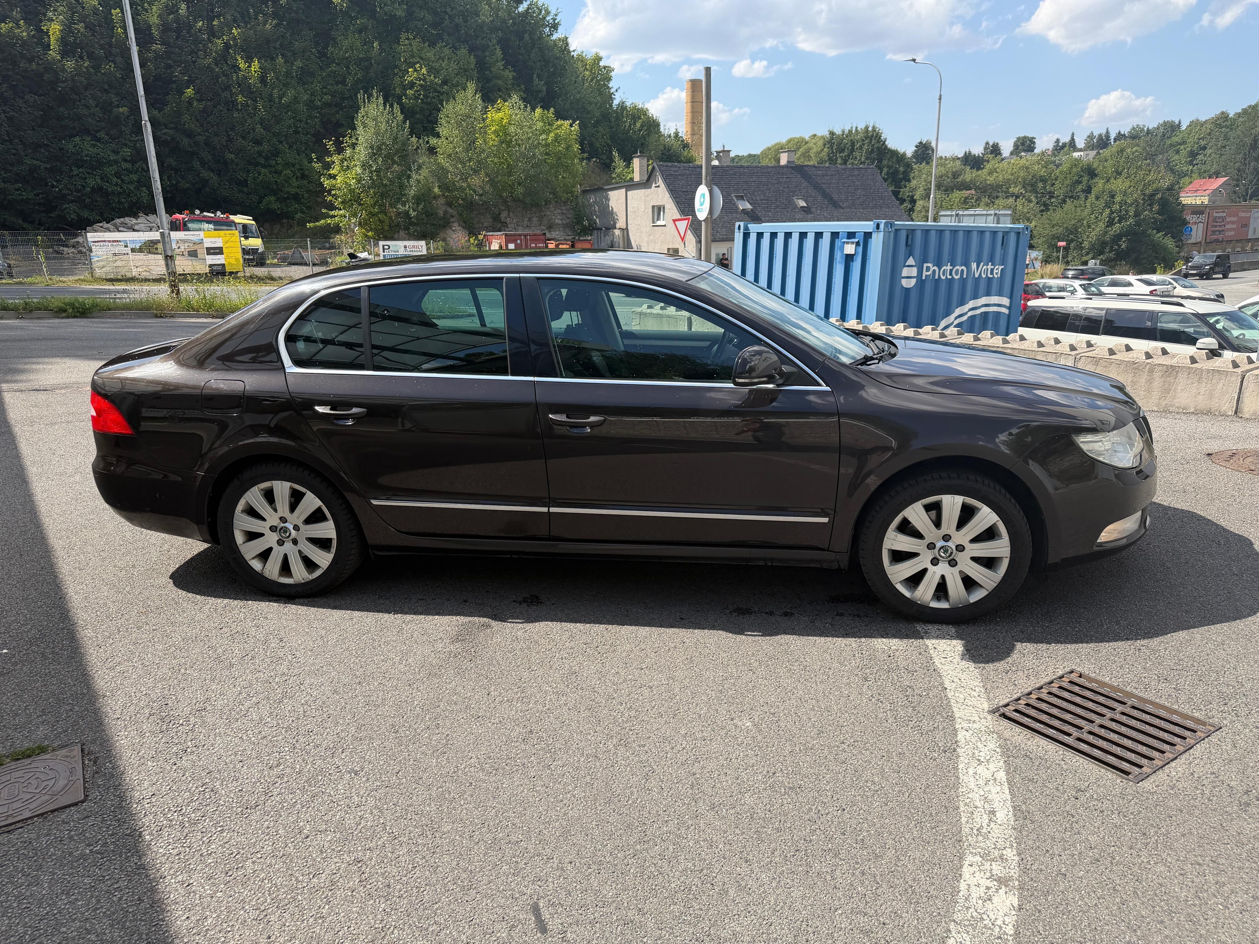 Škoda Superb, 125kw,klimatizace,automat - fotka 2