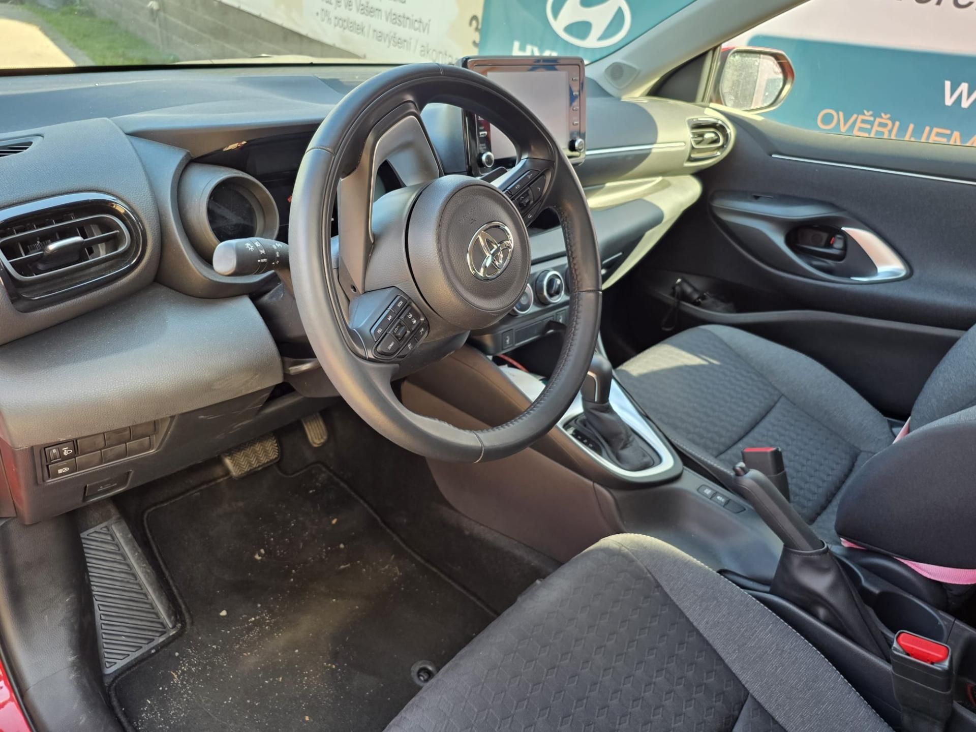 Toyota Yaris, 1.5-V ZÁRUCE-1.MAJITEL-AUTOMAT - fotka 4