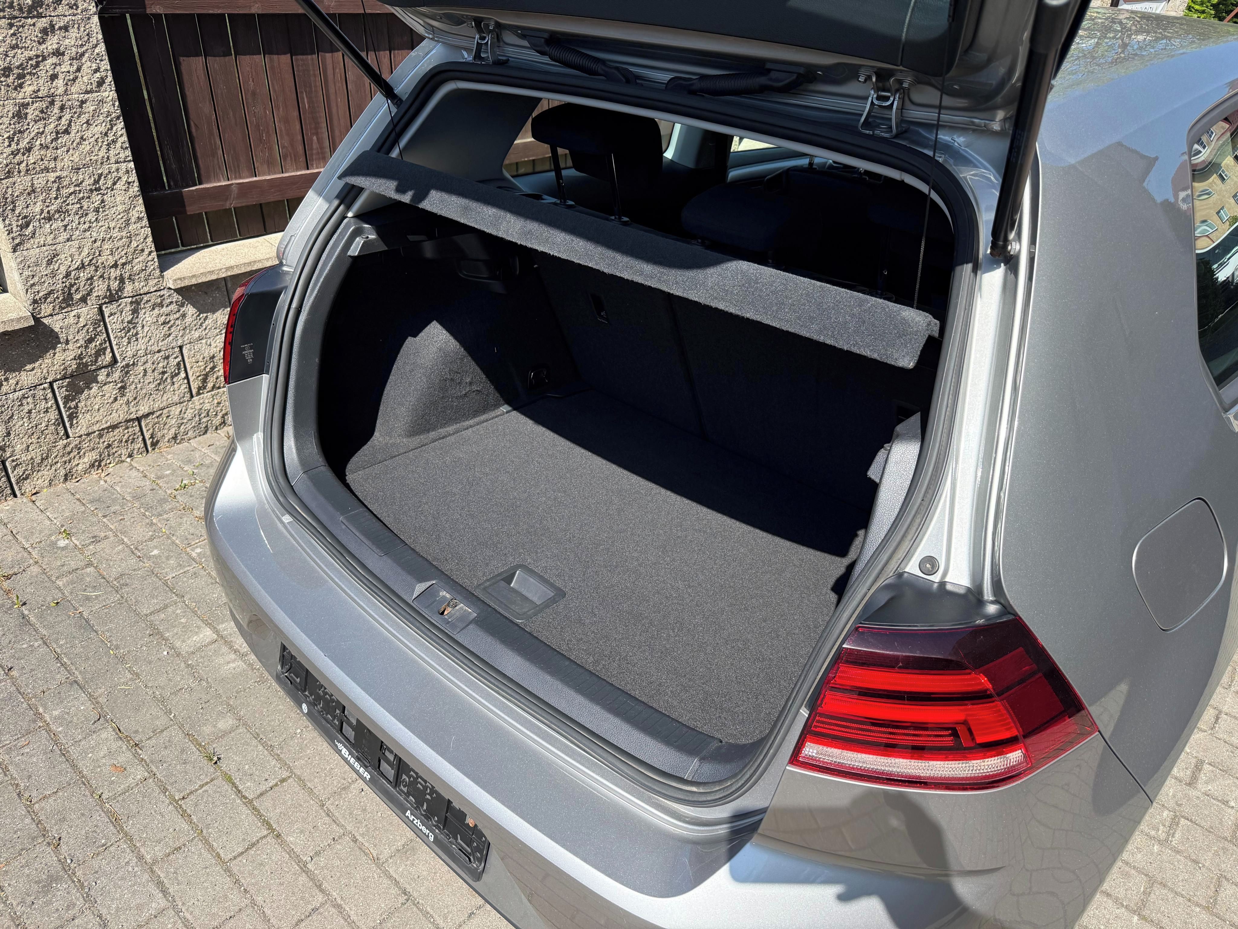 Volkswagen Golf, 1.0 TSI, nová STK, servis VW - fotka 5