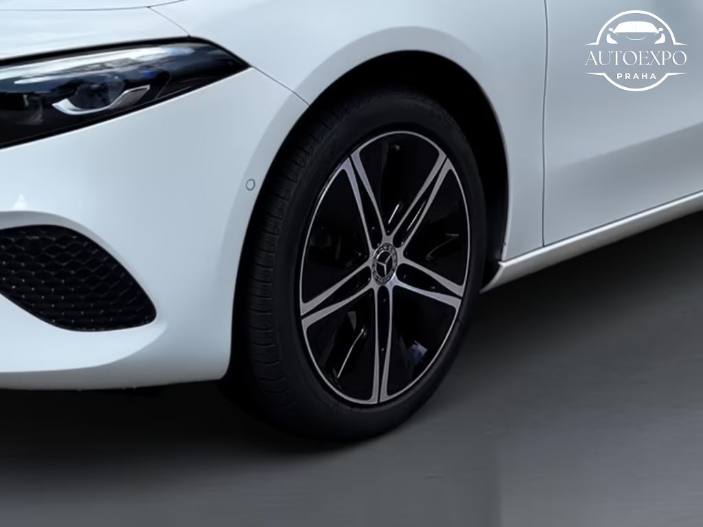 Mercedes-Benz Třídy A, 250e PANORAMA*TAŽNÉ - fotka 6