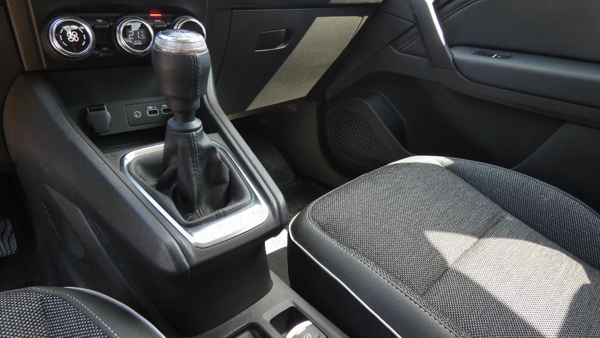 Renault Captur, 1,3  TCe 140 Techno - fotka 6