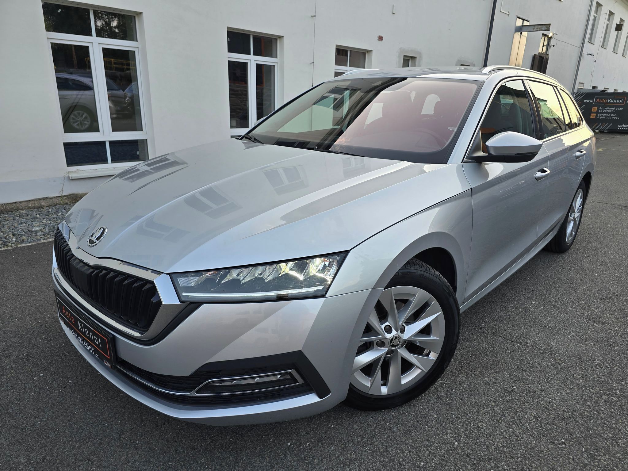 Škoda Octavia, 2.0TDi 110kW DSG STYLE + NAVI