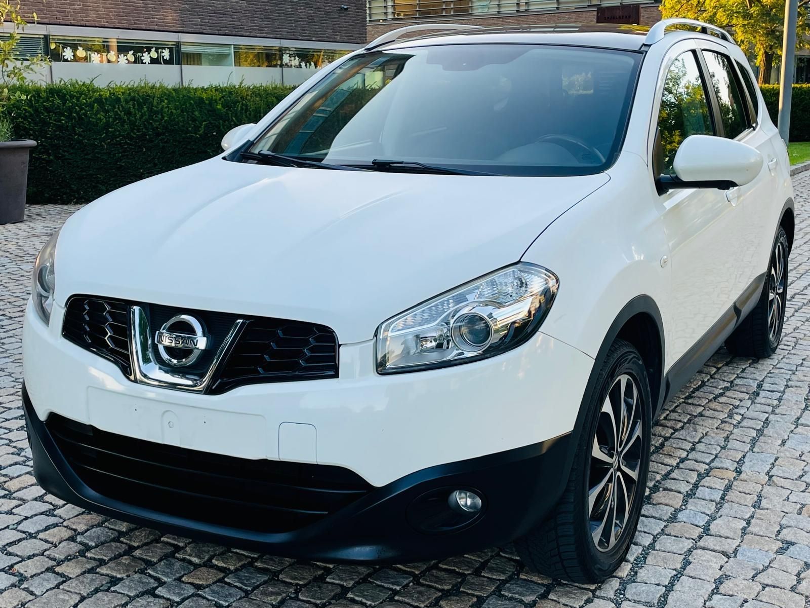 Nissan Qashqai, 2.0i KAMERA TAŽNÉ SERVISKA 7M - fotka 3