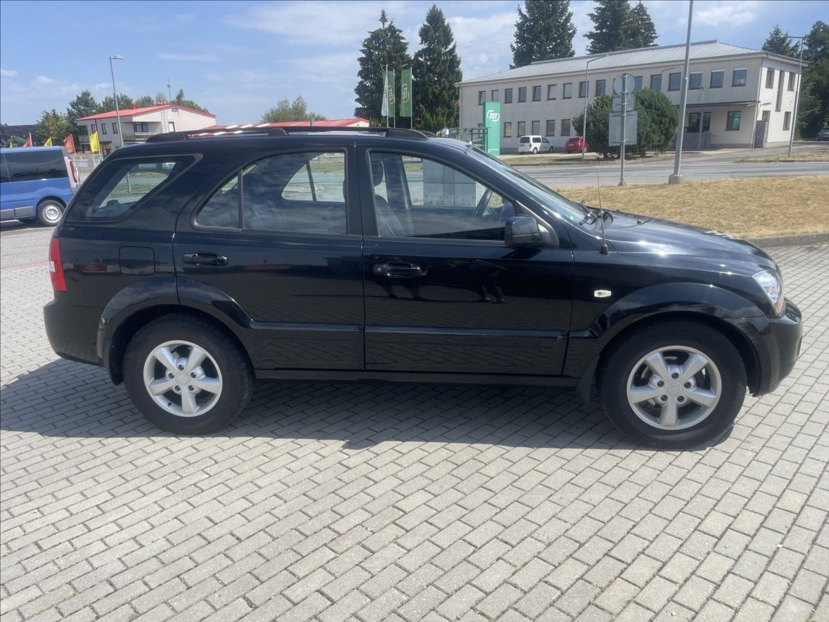 Kia Sorento, 2,5 CRDi 125kw Automat Tažné - fotka 5