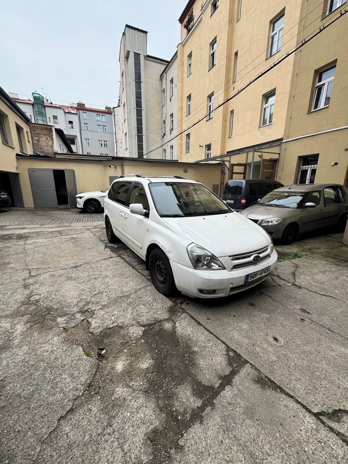 Kia Carnival, 2,9 Tdi - fotka 2