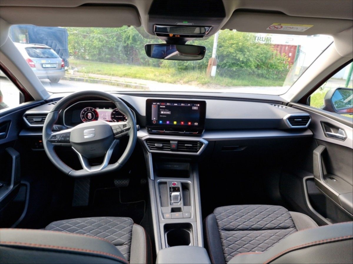 Seat Leon, 1,5 eTSi FR Combi 110kW DSG - fotka 6