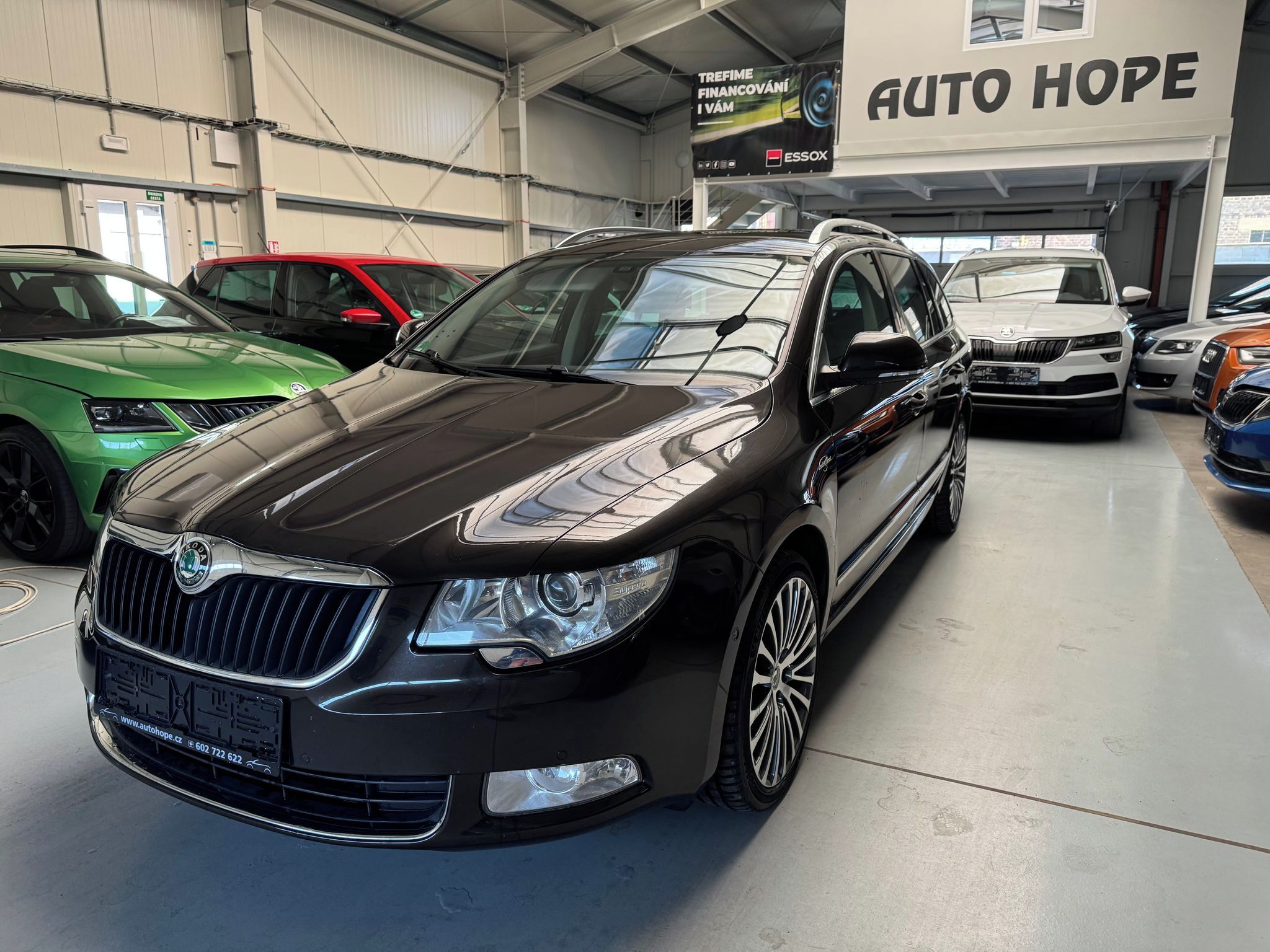 Škoda Superb, combi 2,0 TDi DSG LaK - fotka 3