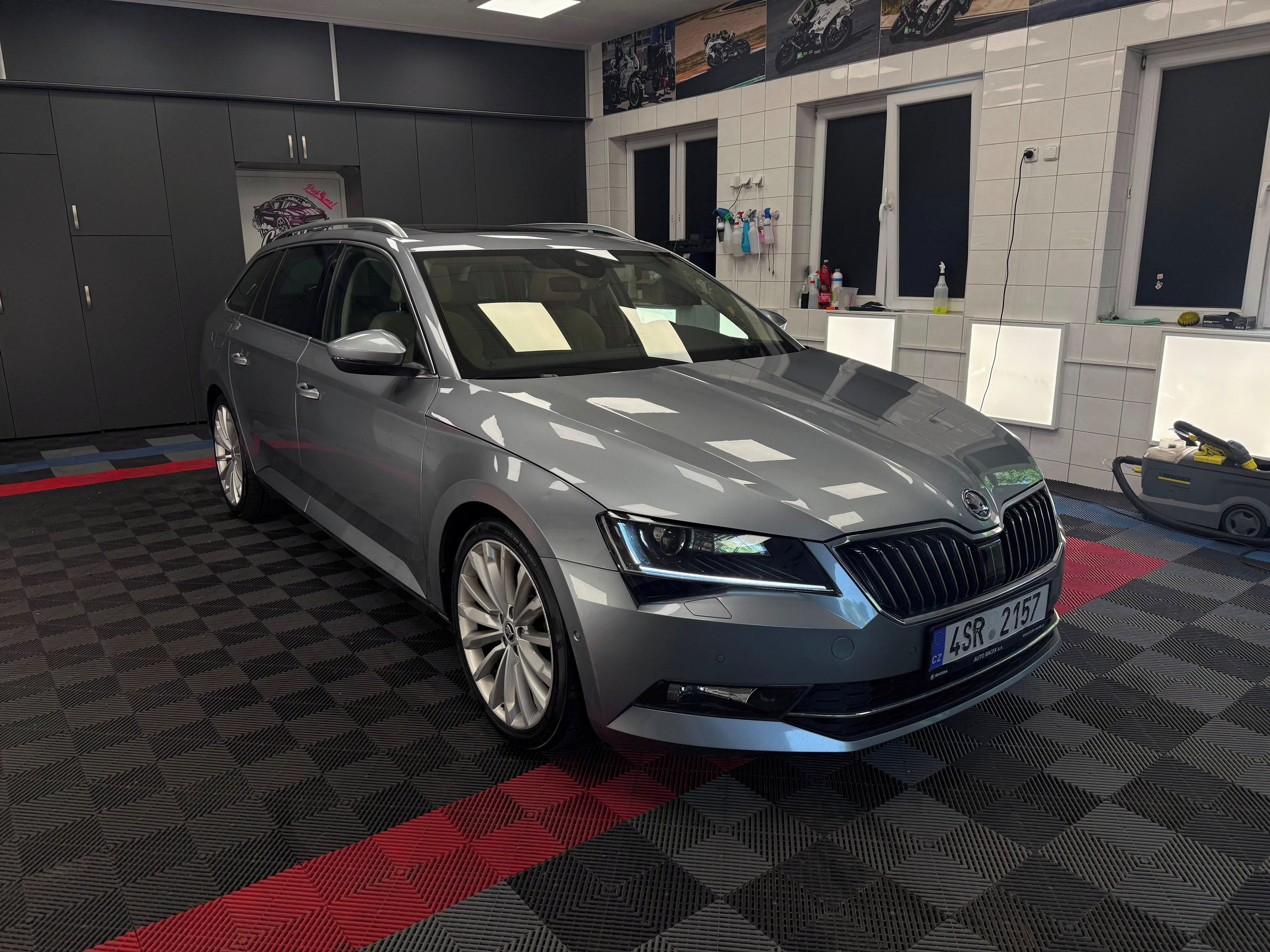Škoda Superb, 2.0 TDI 140KW 4X4 - fotka 3