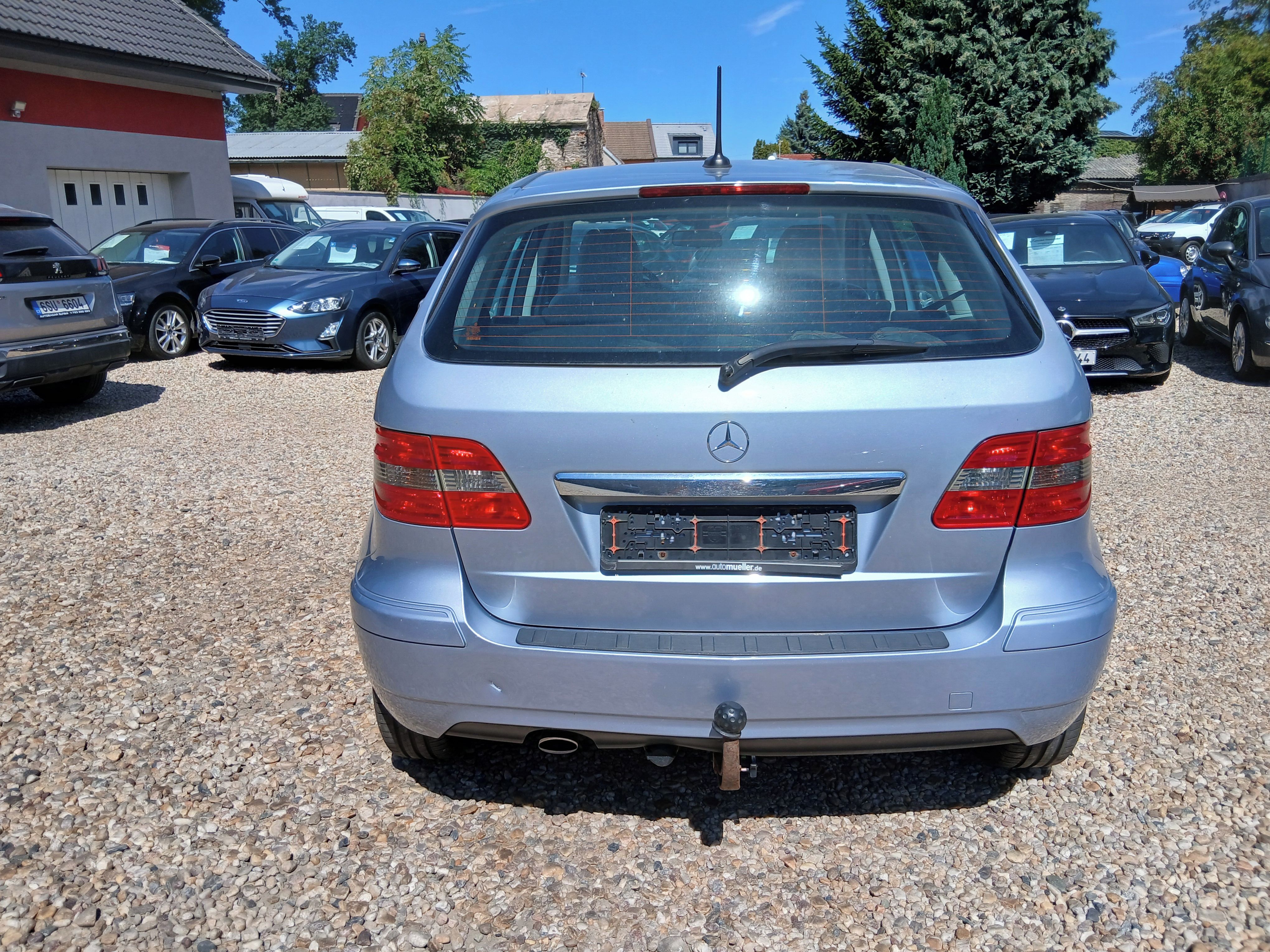 Mercedes-Benz Třídy B, B180i 85KW +Zimní kola - fotka 6