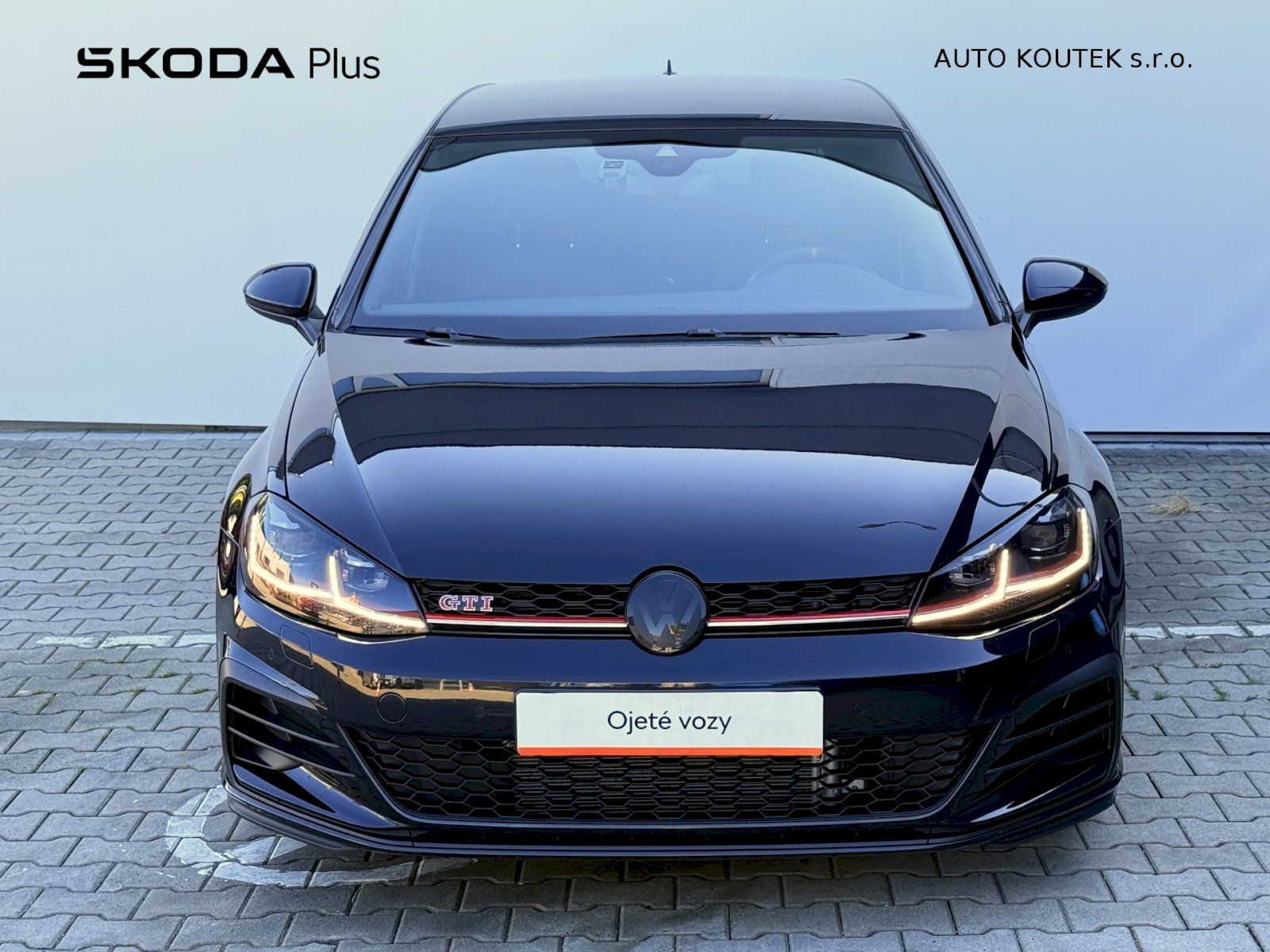 Volkswagen Golf, GTI 2.0TSi 180kW/245PS Perform - fotka 4