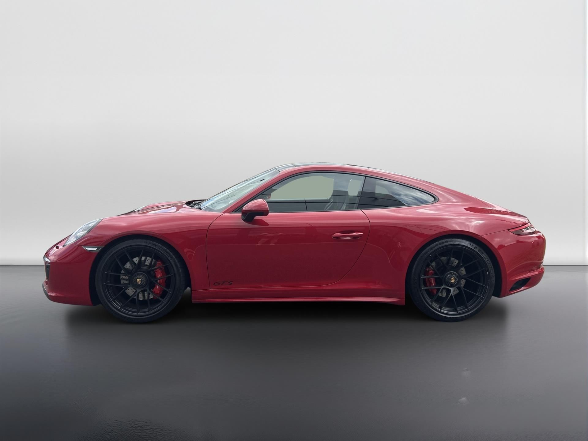 Porsche 911, Carrera 4 GTS Coupe - fotka 2