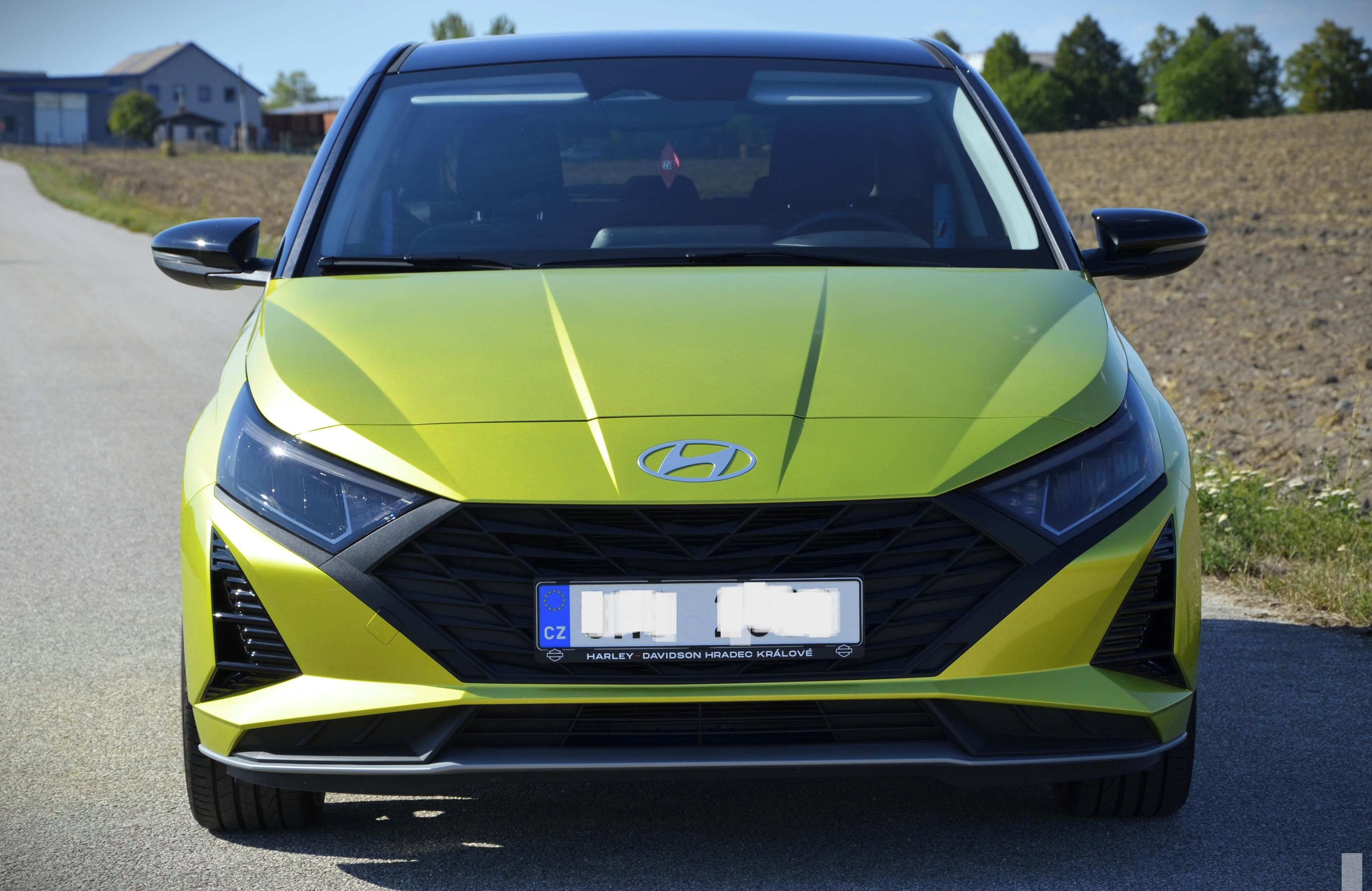 Hyundai i20, 1.2i Lucid Lime Black 9.000 km - fotka 6