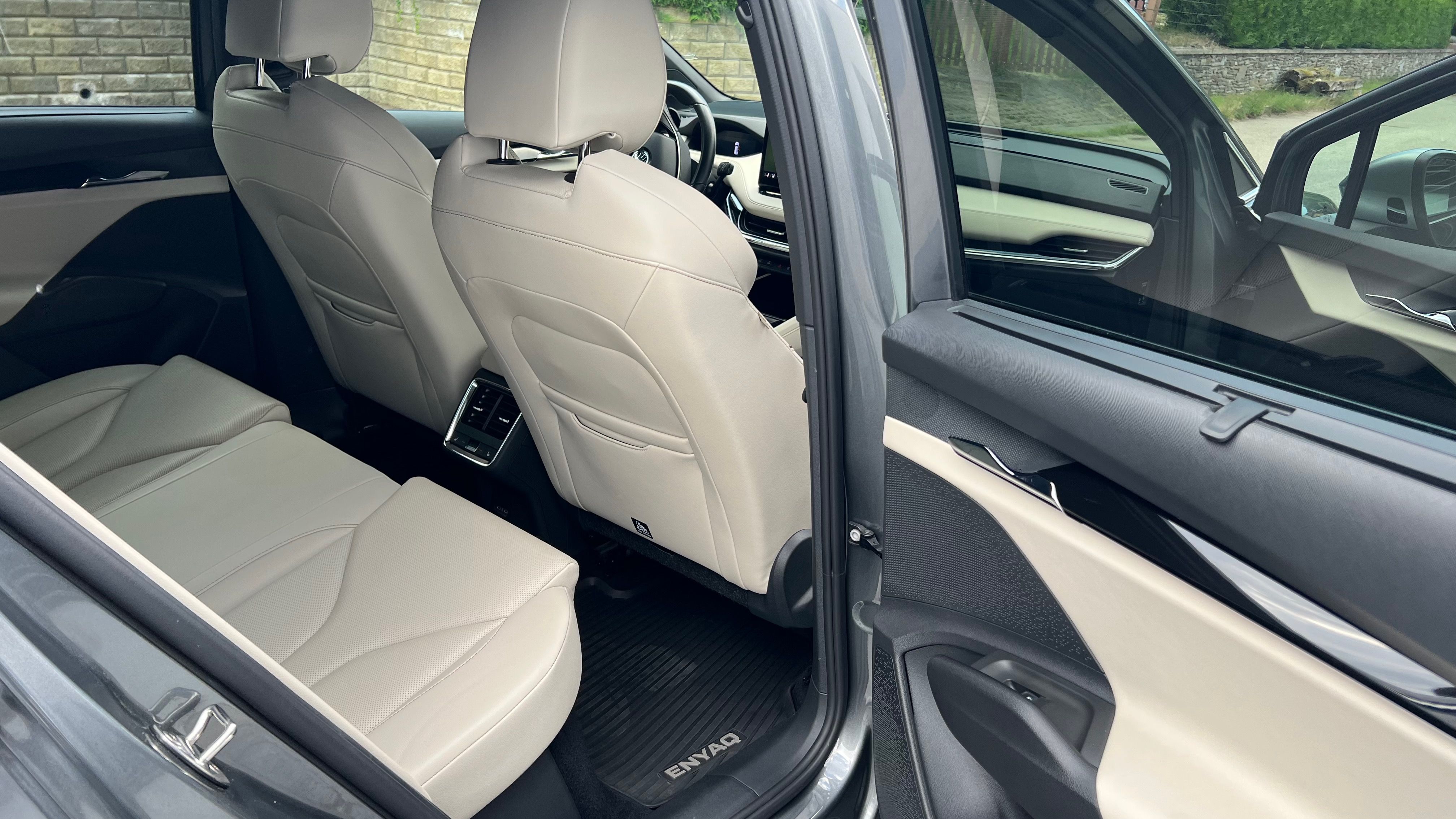 Škoda Enyaq, L&K 85X,VENTLACE,TČ,TAŽNÉ,4x4 - fotka 4