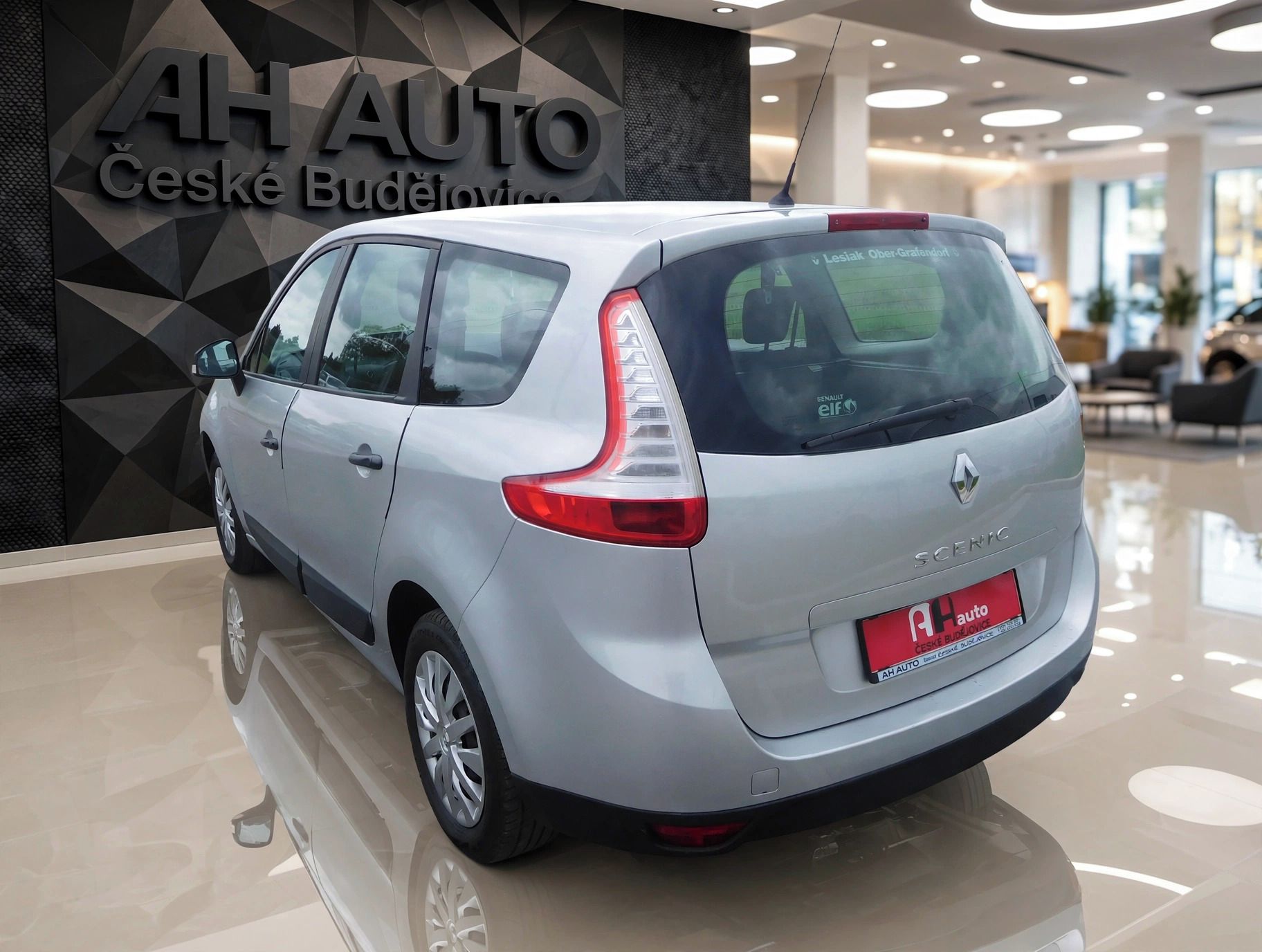 Renault Grand Scénic, 1.6i 16V, 81 kW, Klima - fotka 4