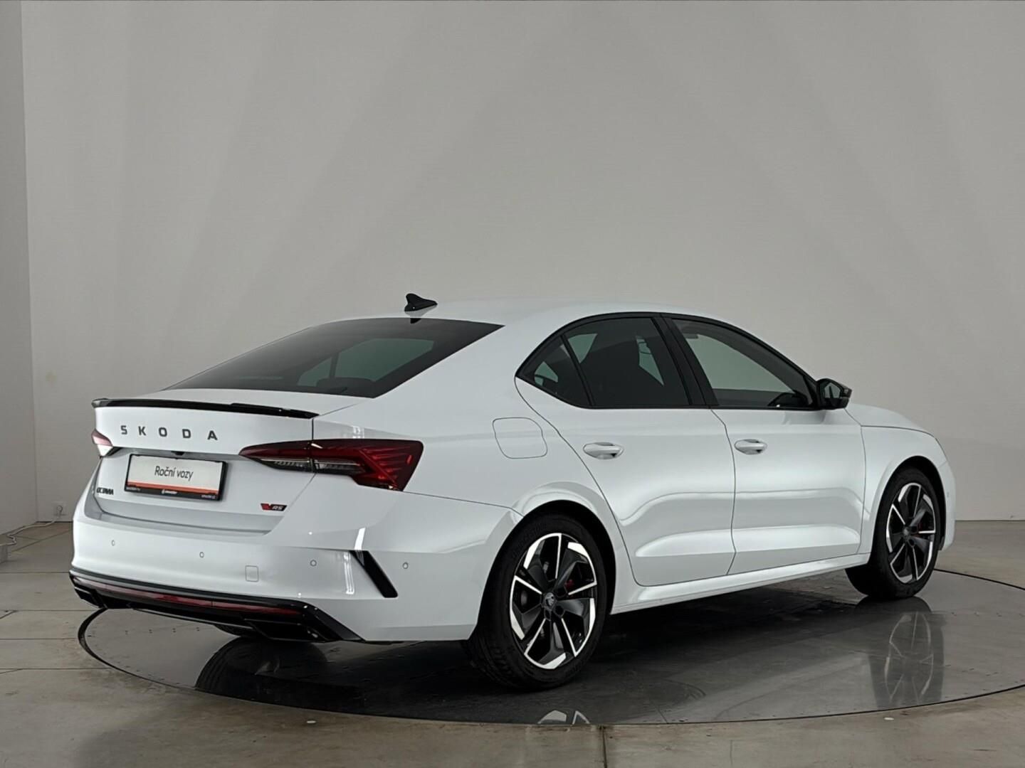 Škoda Octavia, 2.0 TSI / 195 kW RS - fotka 2