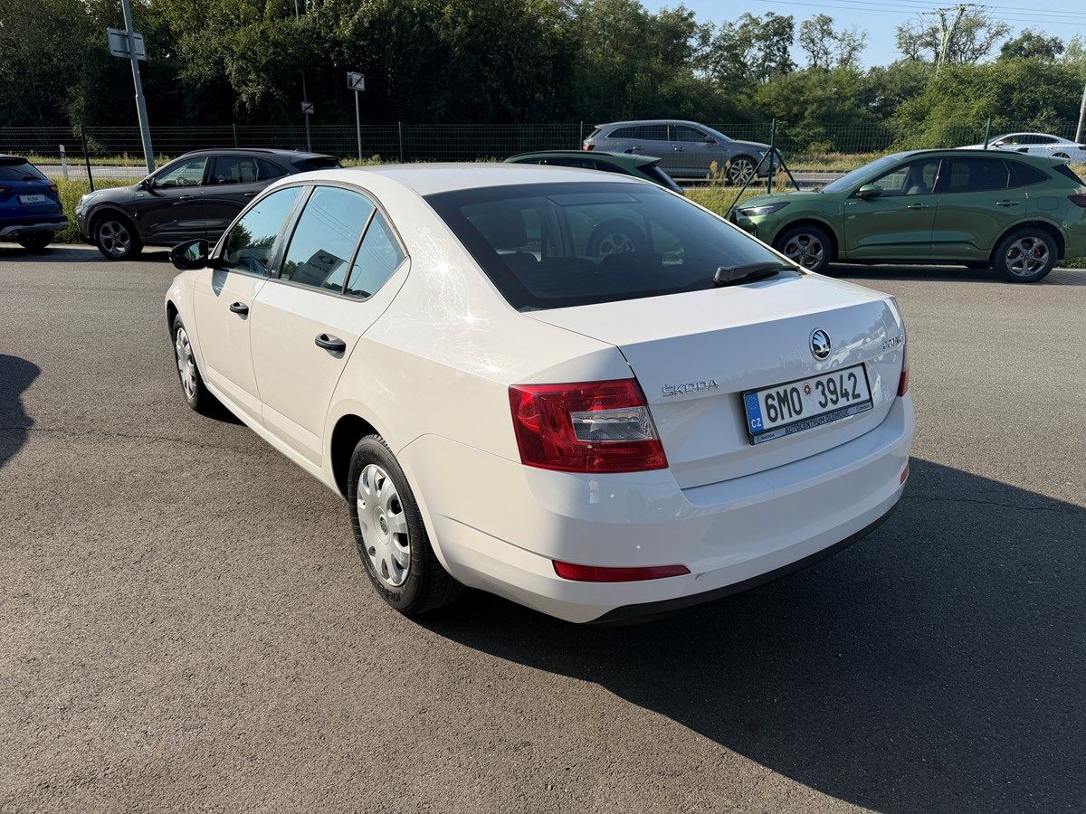 Škoda Octavia - fotka 5