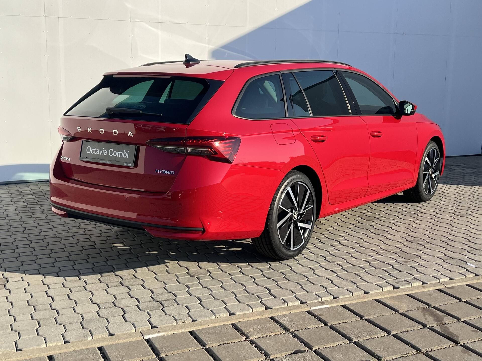 Škoda Octavia, Combi Dynamic 7DSG 1,5TSI - fotka 5