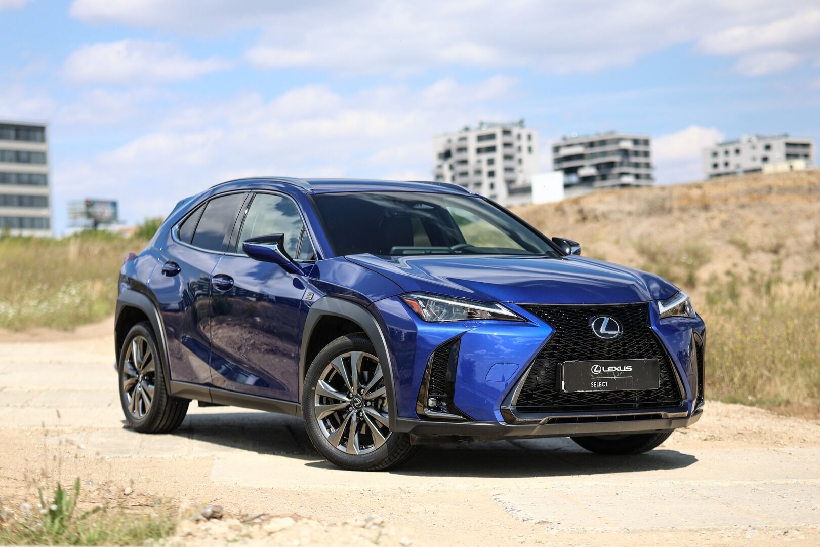 Lexus UX 300h, 300H 2,0 HEV F SPORT DESIGN - fotka 2