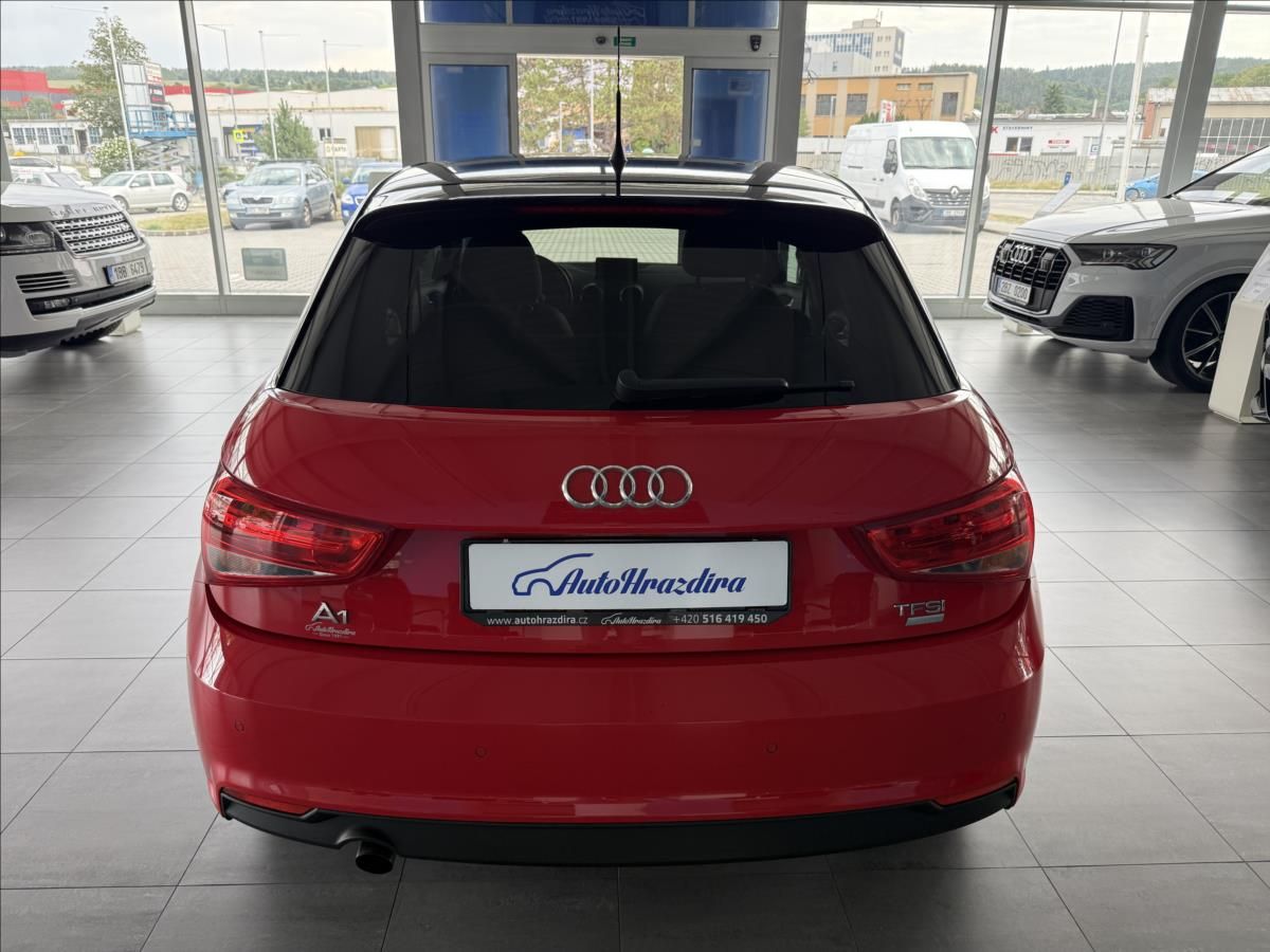 Audi A1, 1,0   TFSI SPORTBACK ULTRA - fotka 5