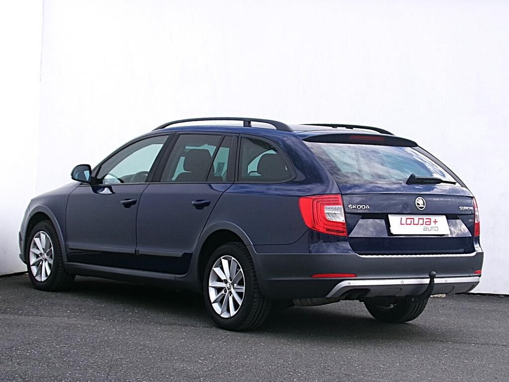 Škoda Superb, Active 1.6 TDI 77 kW - fotka 6