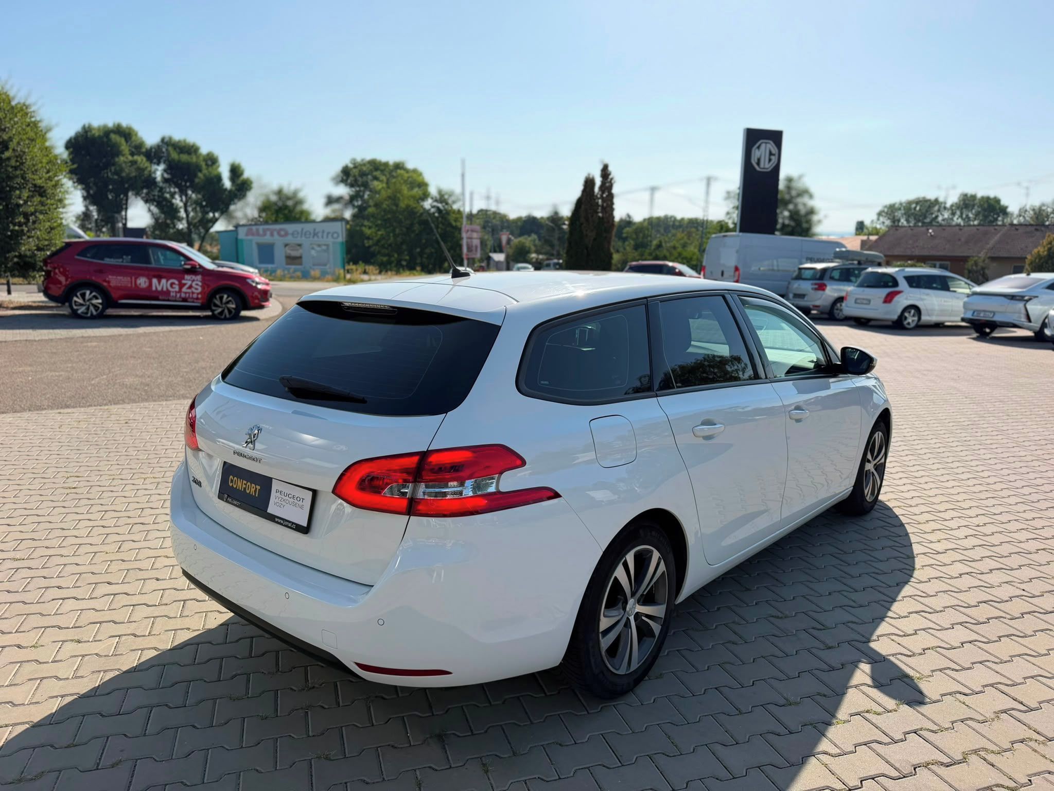 Peugeot 308, SW ACTIVE PACK 1.2PT 130 MAN6 - fotka 5