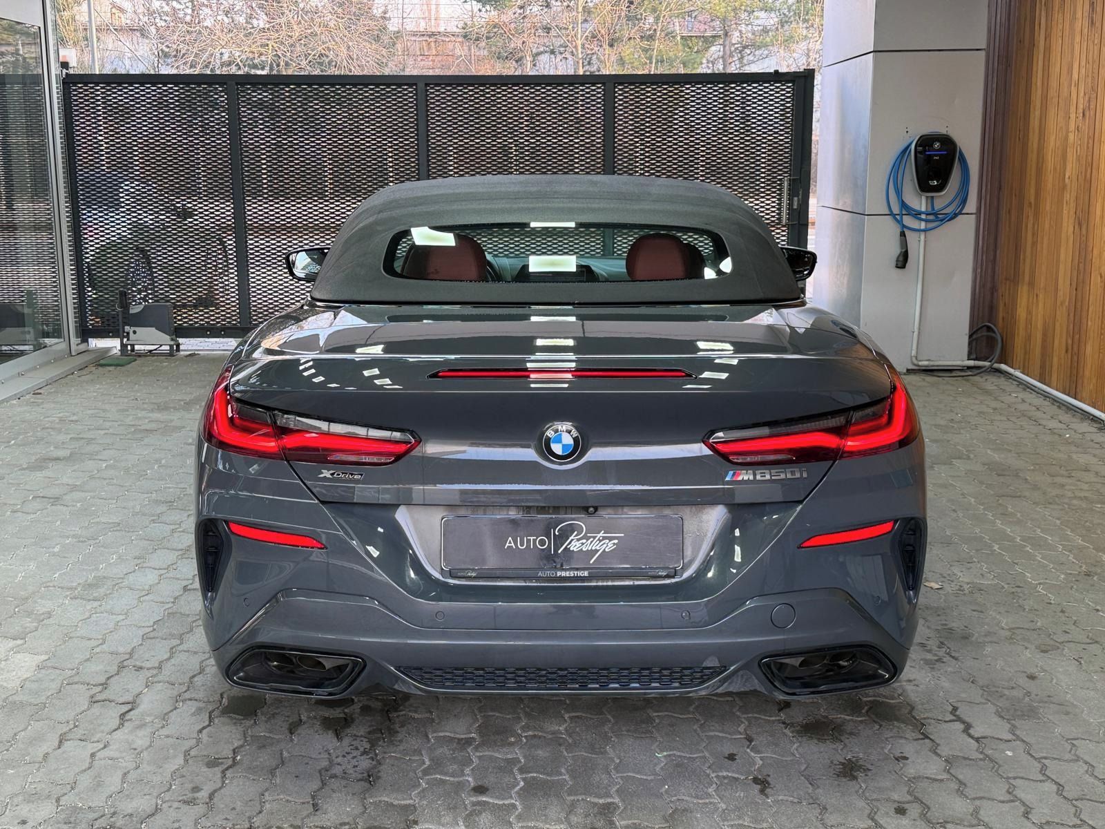 BMW Řada 8, 50i Cabrio 1.Majitel Laser - fotka 5
