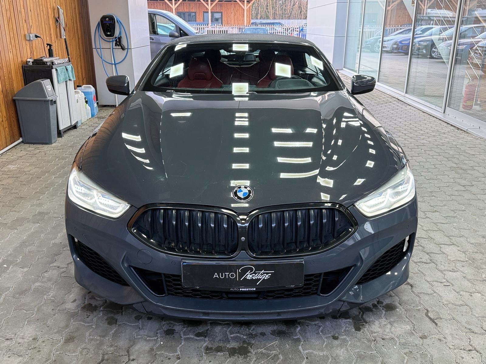 BMW Řada 8, 50i Cabrio 1.Majitel Laser - fotka 4