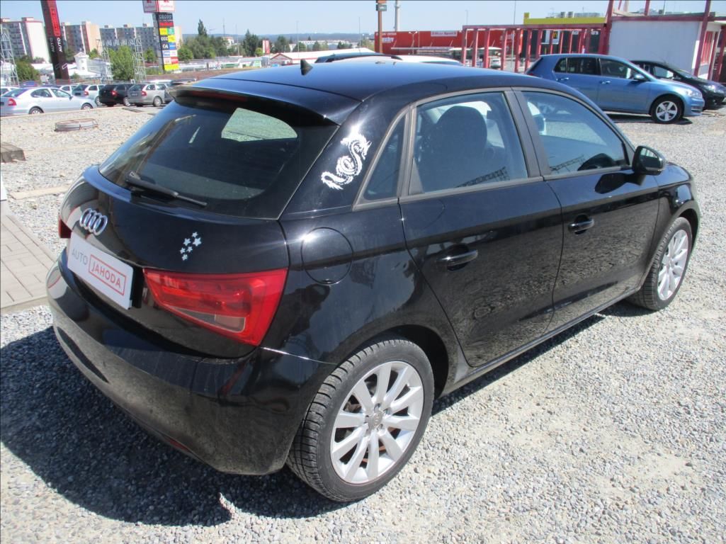 Audi A1, 1,2 TSi,klima,Navi,serv.kn. - fotka 5