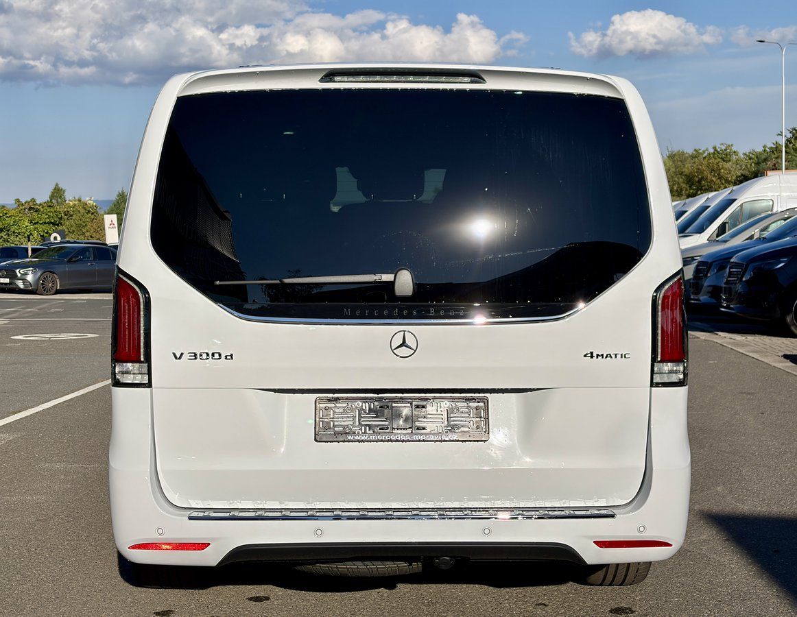 Mercedes-Benz Třídy V, 300d EXCLUSIVE AMG 4M L AIR - fotka 6