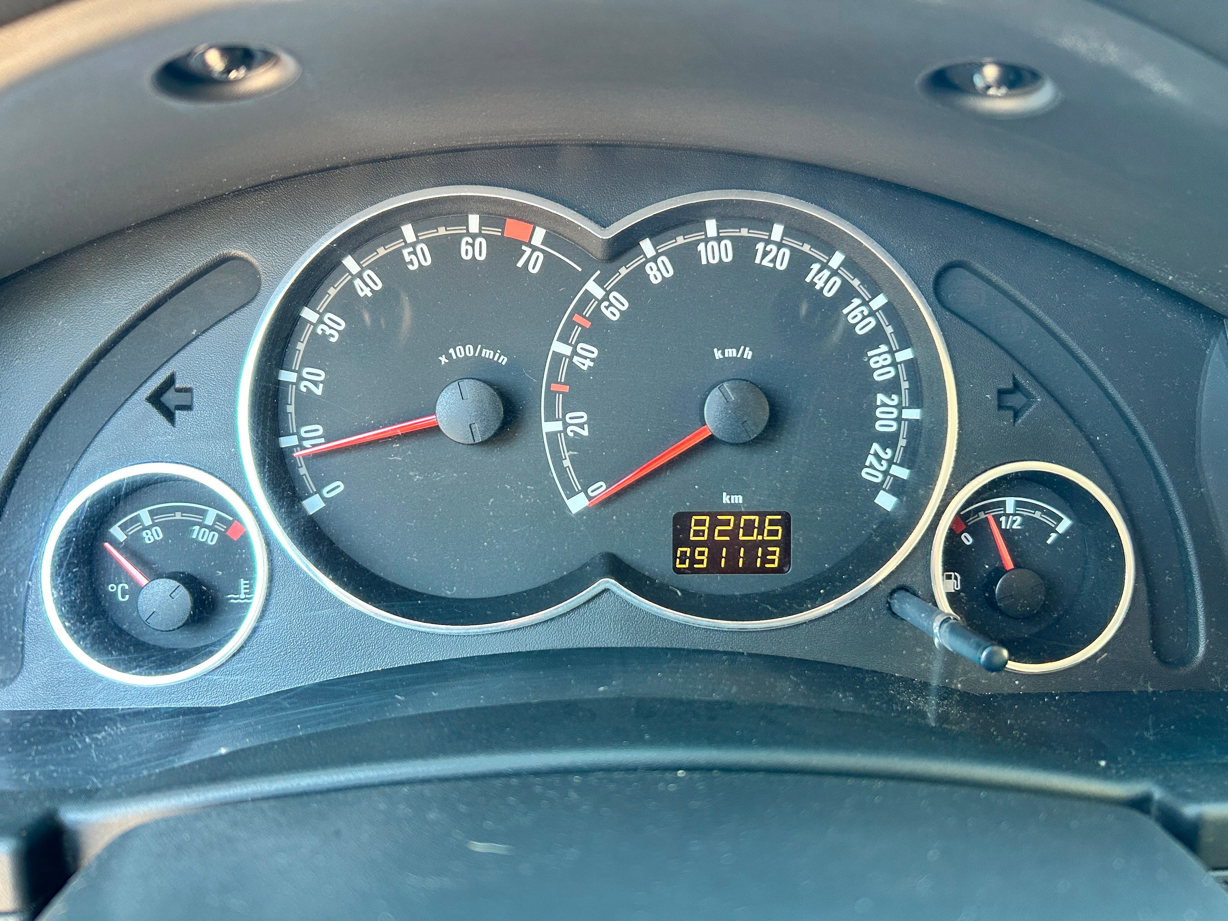 Opel Meriva, 1,6 77 kW - fotka 5