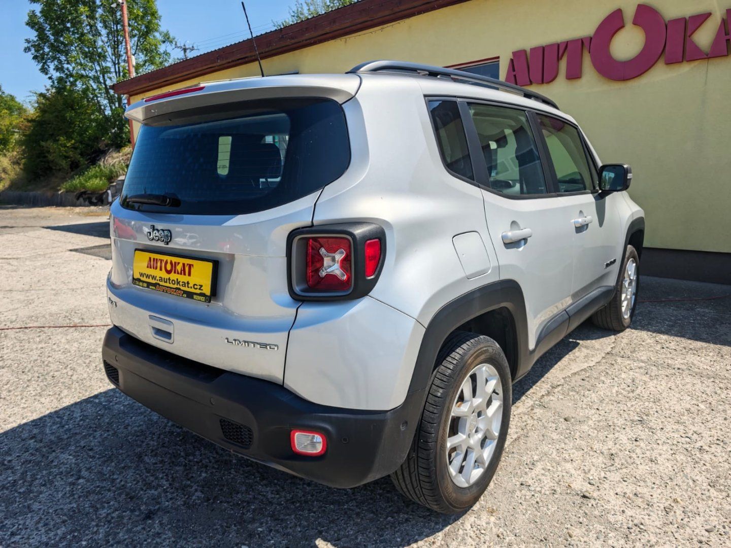 Jeep Renegade, 2.0 JTD-MJET 4x4/1Maj/DigKlima - fotka 3