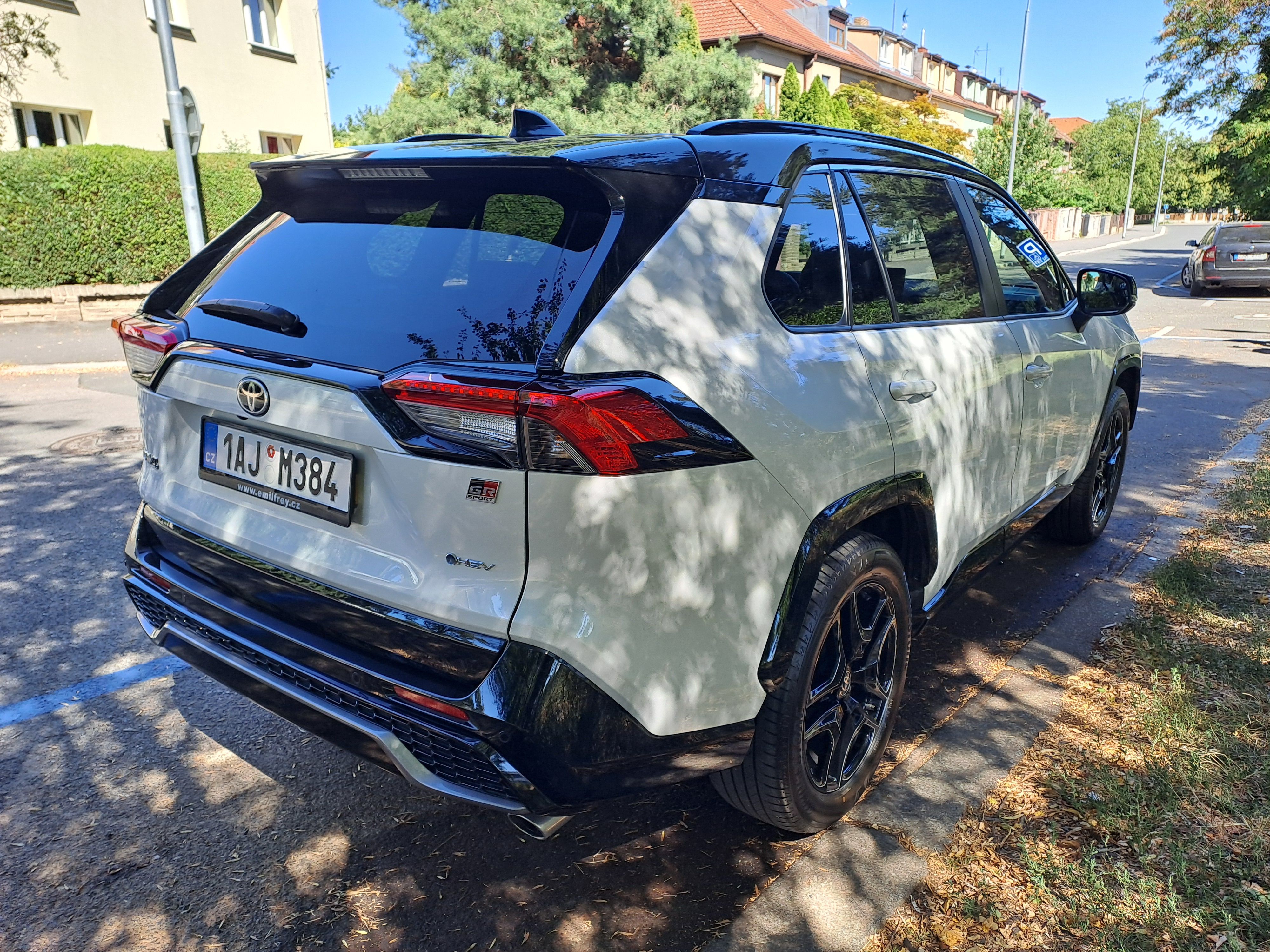 Toyota Rav4, 2,5 Hybrid GR! - fotka 3