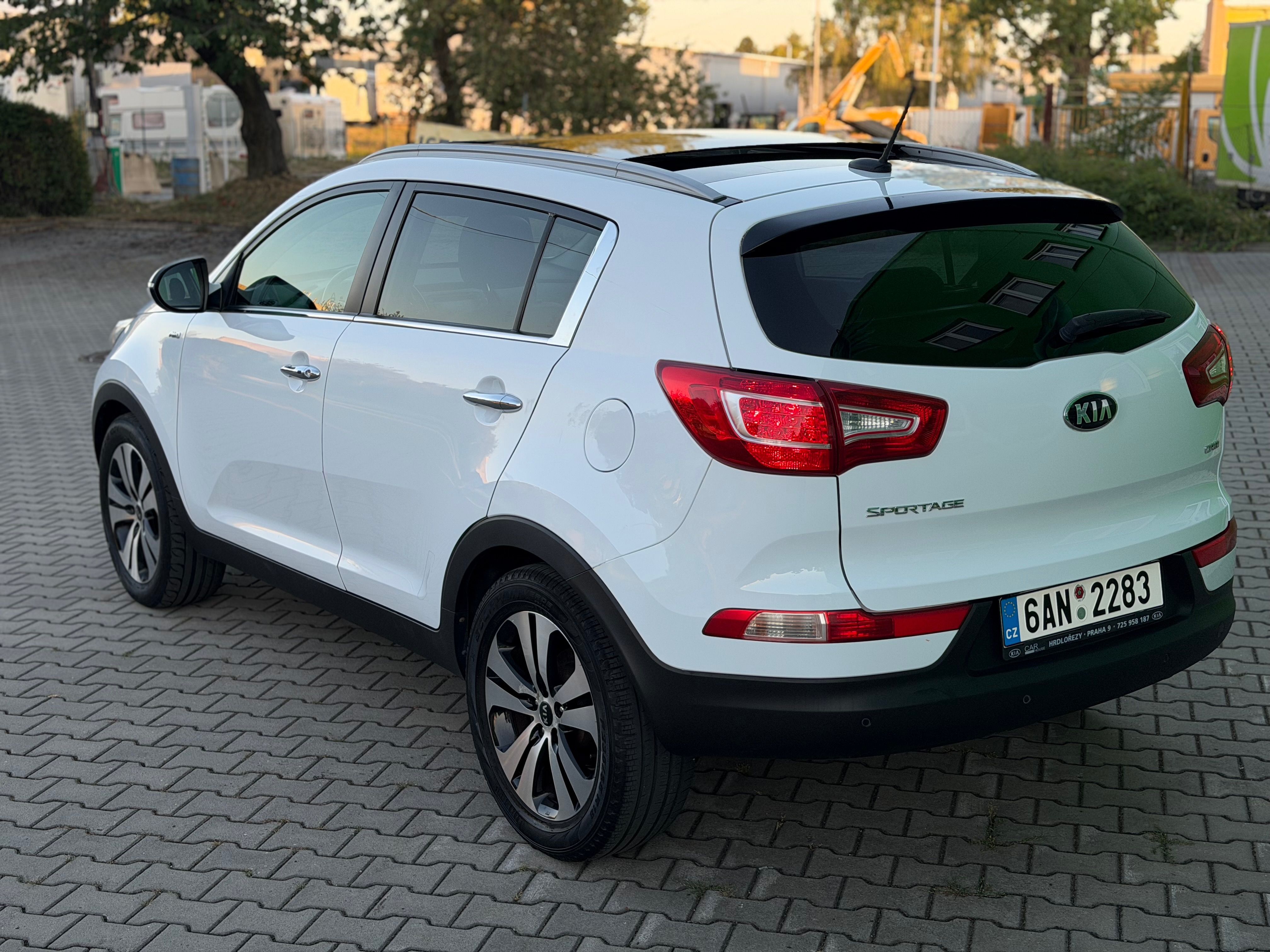 Kia Sportage, TOP STAV, 4x4 Automat Panorama - fotka 6