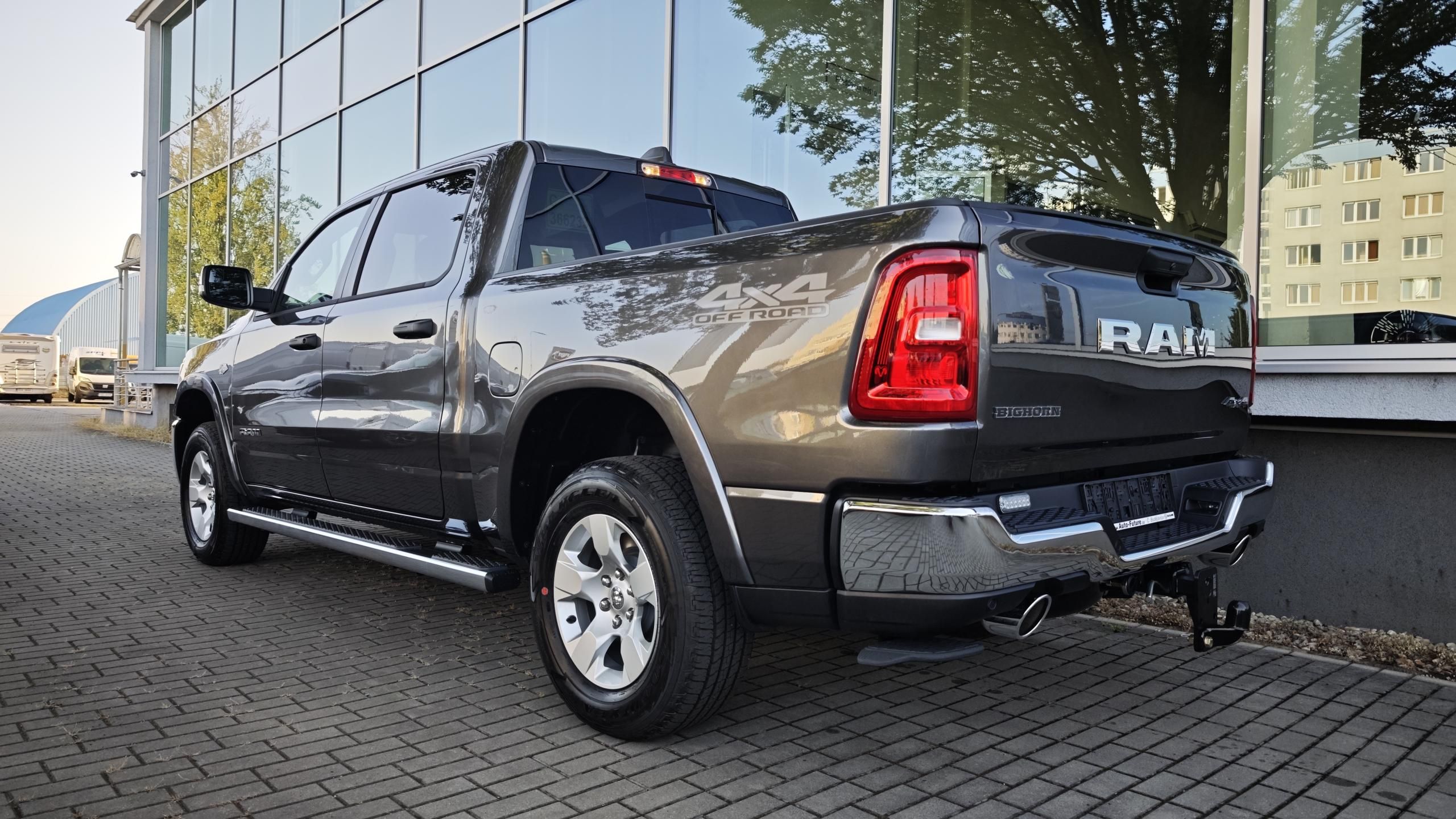 Dodge Ram, 1500, 5.7 V8  Laramie - fotka 4